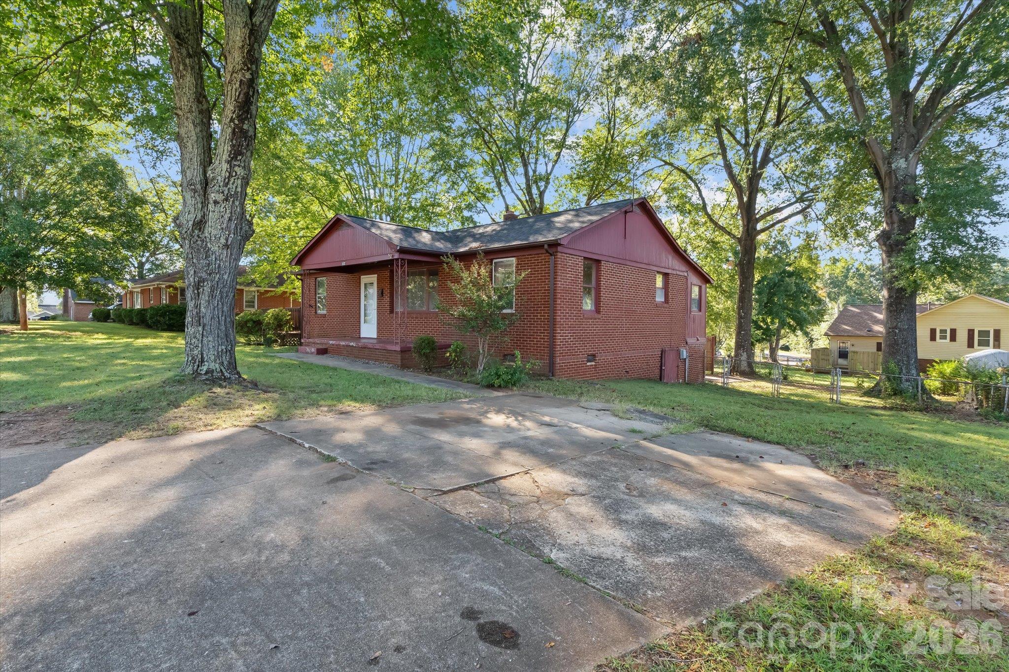 322 Hartness Road — photo