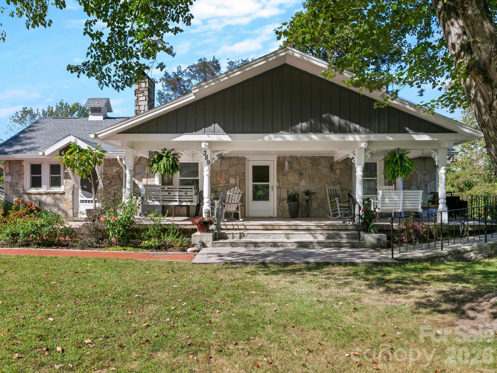 389 & 405 Courtland Boulevard — photo