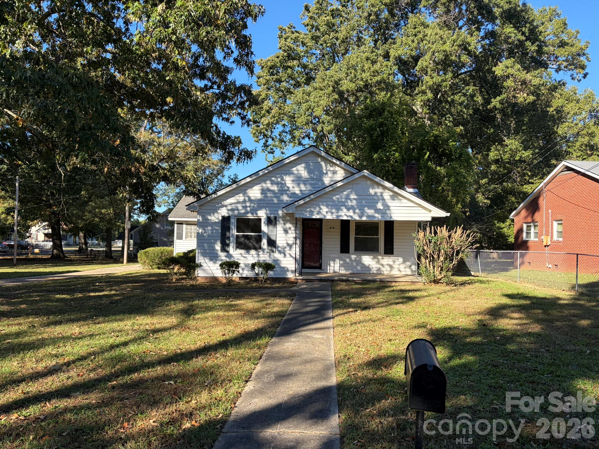 310 Coggins Avenue — photo
