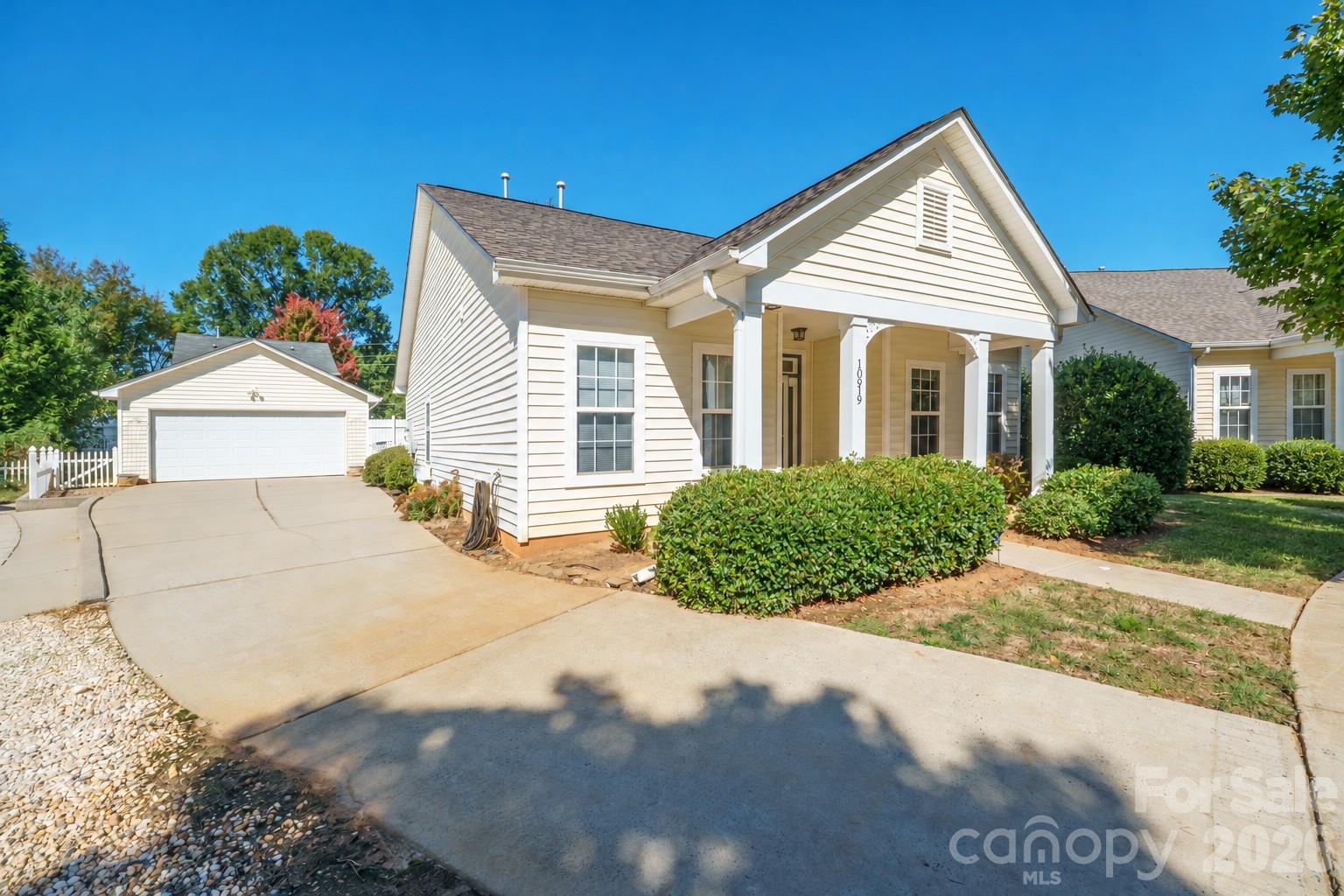 10919 Shelly Renee Drive — photo