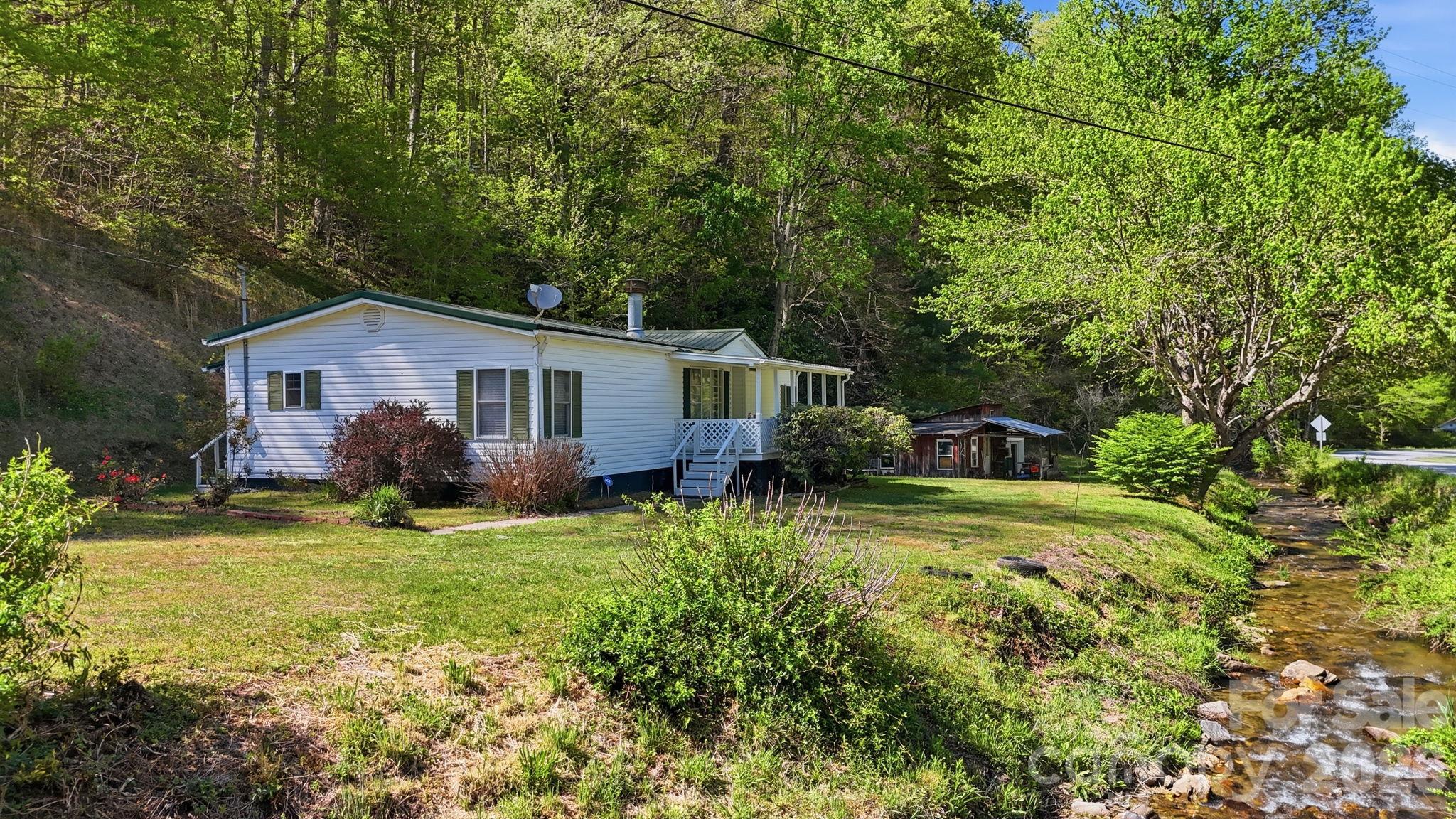 1200 Barkers Creek Road — photo