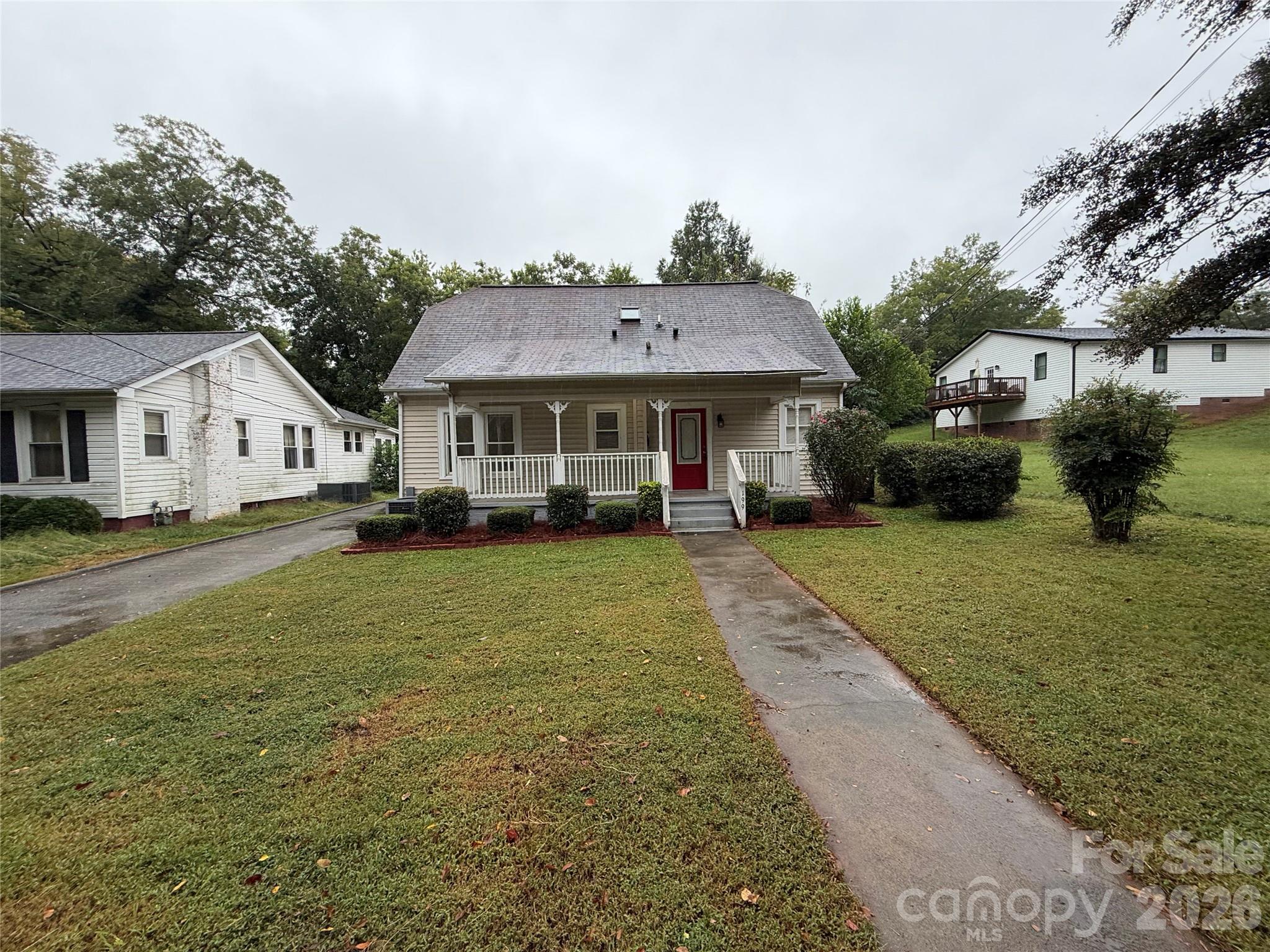 199 Vance Drive NE — photo