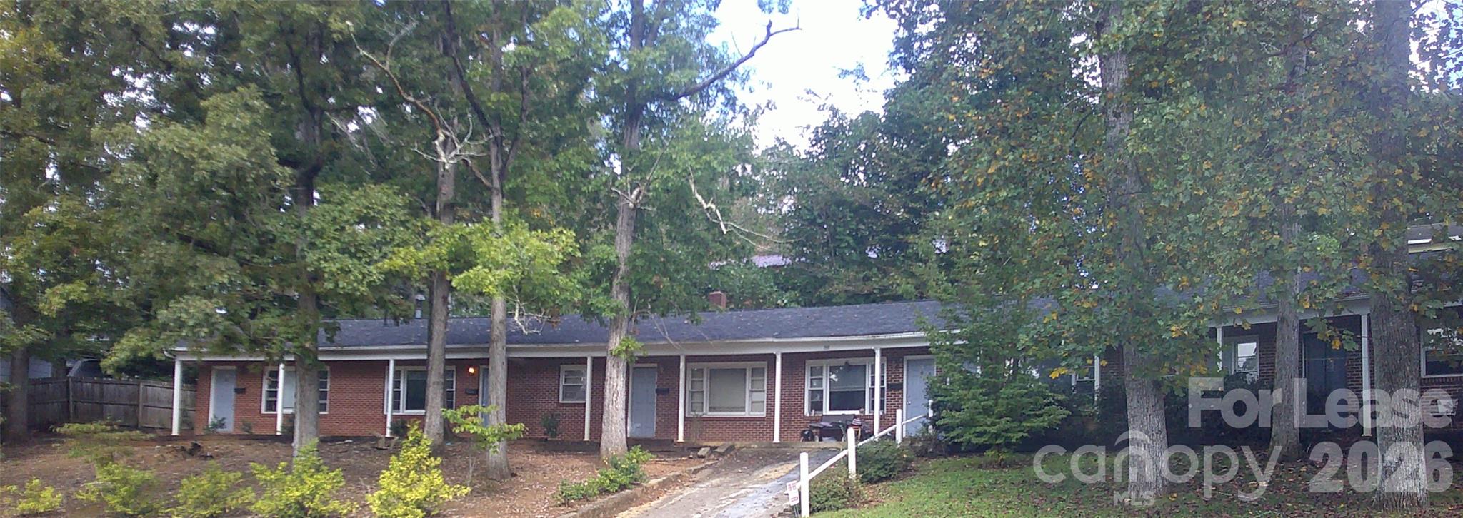 435 Arlington Circle F — photo