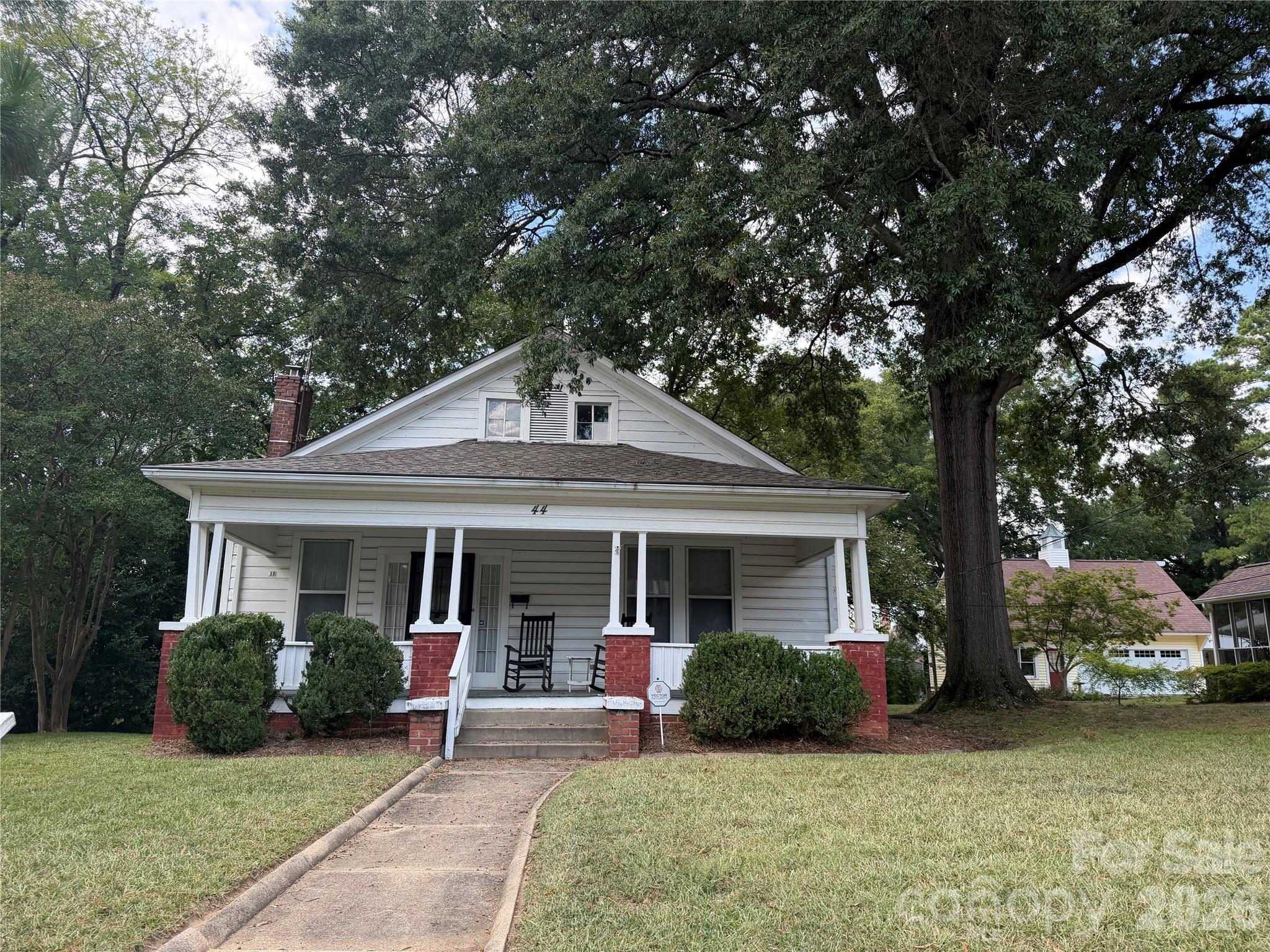 44 Academy Avenue NW — photo