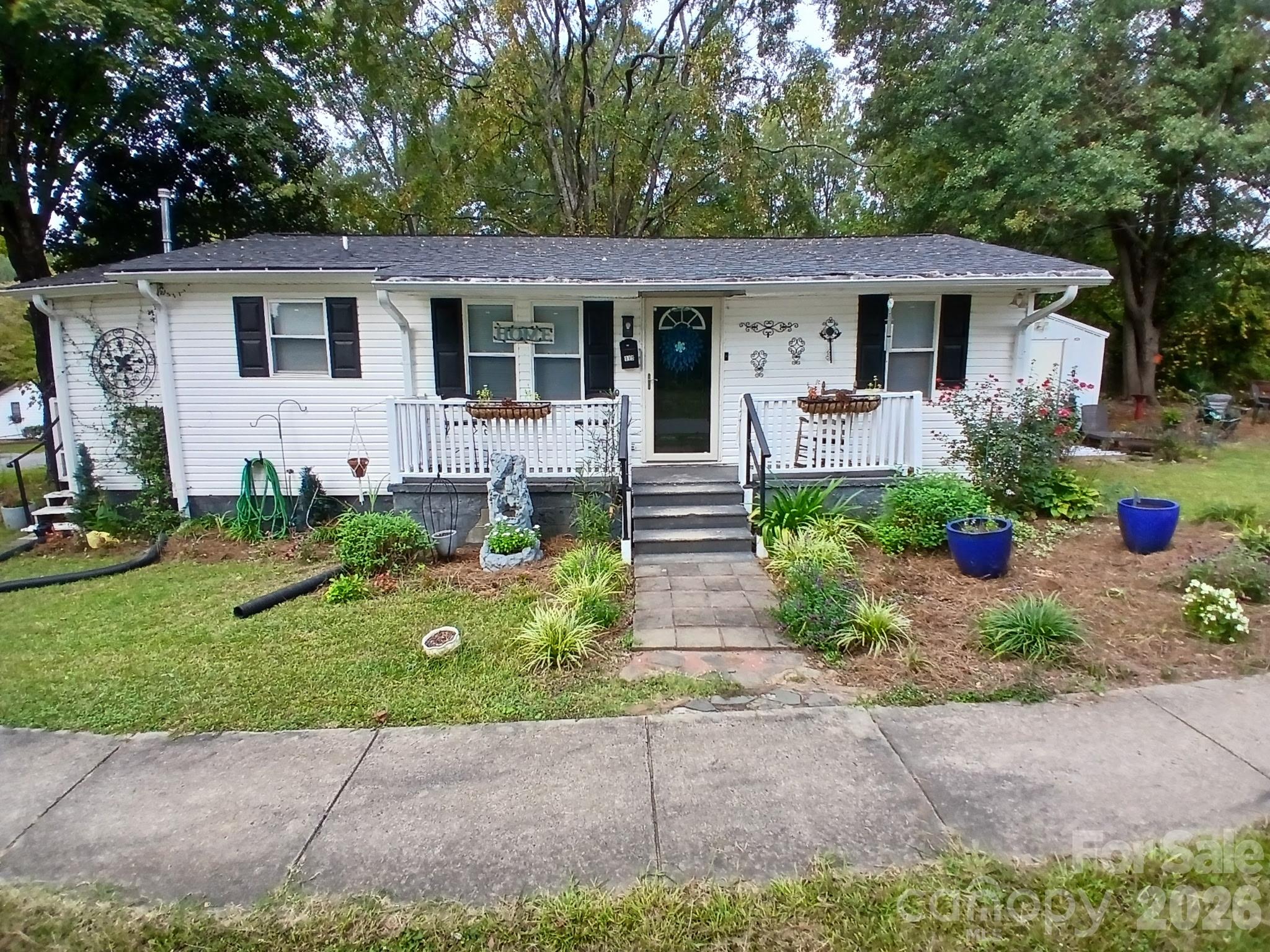 115 S Davis Street — photo