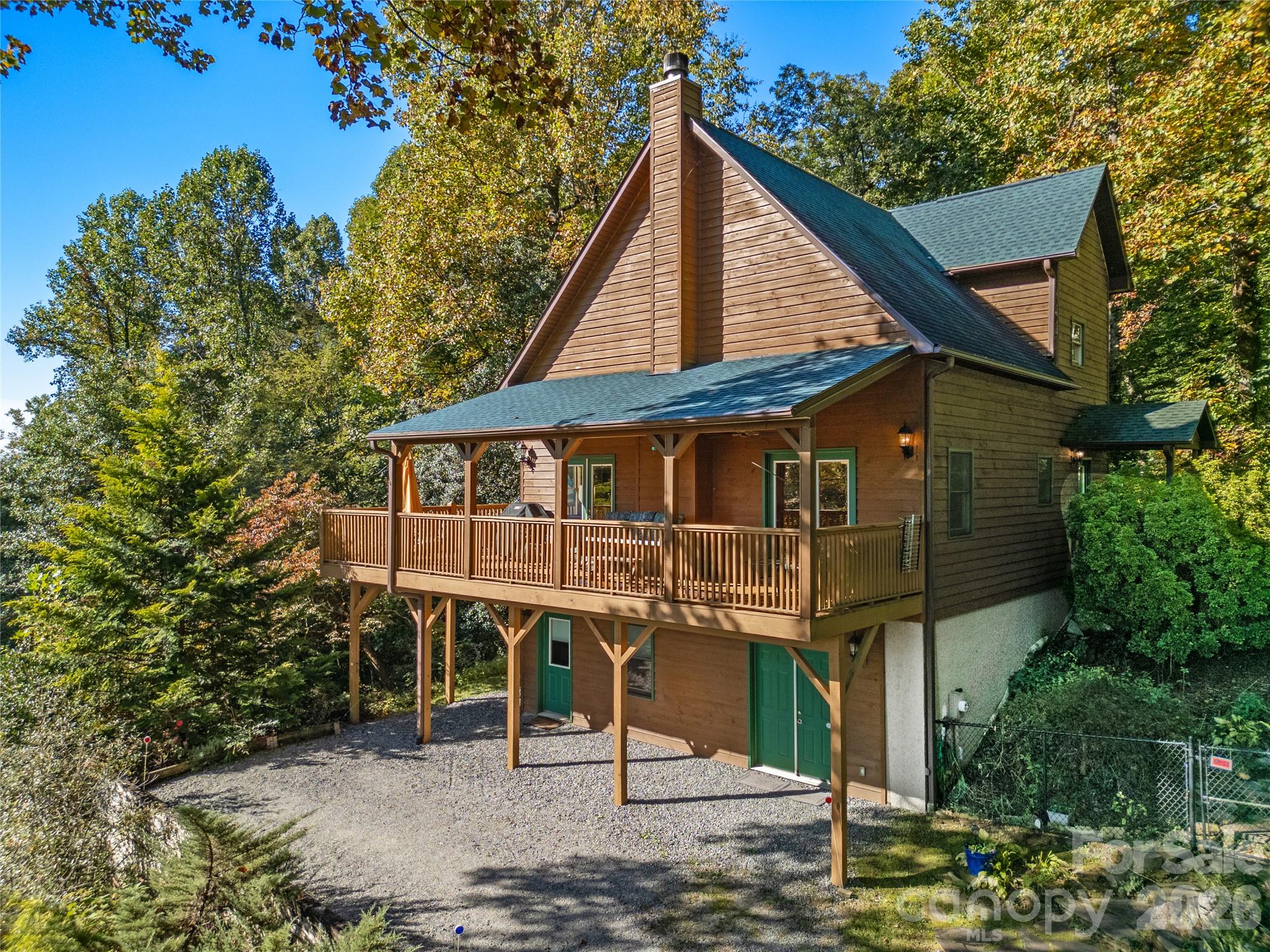 373 Lynn Crest Drive — photo