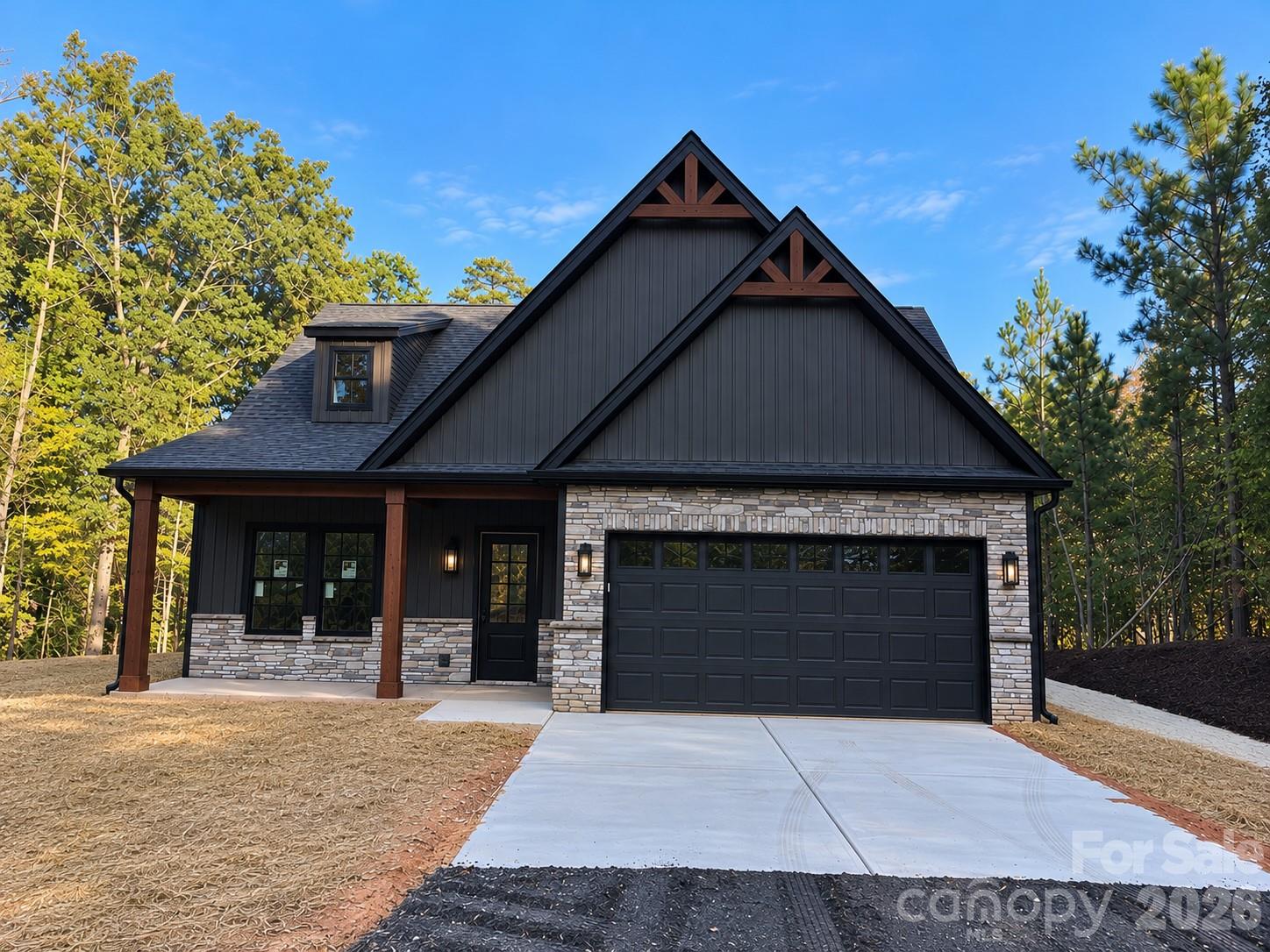 1319 Scout Road — photo