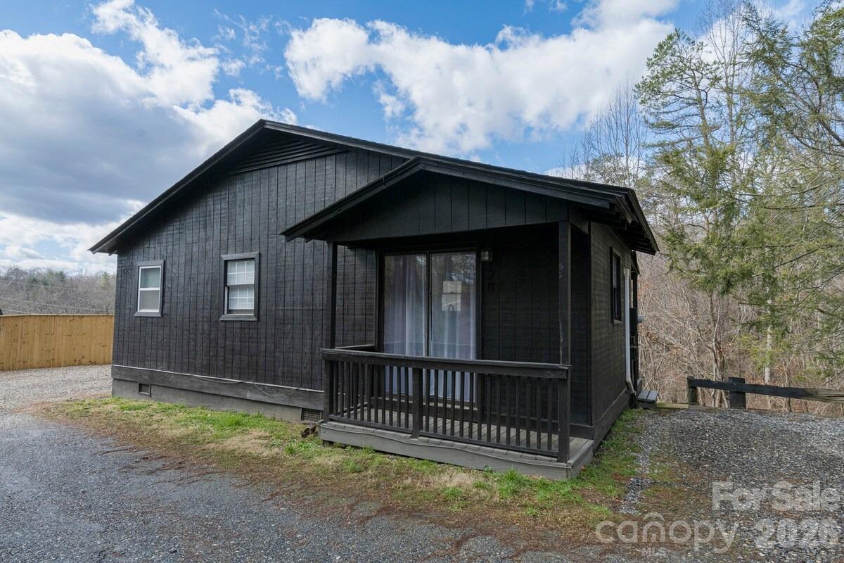 28 Collins Mountain Drive — photo