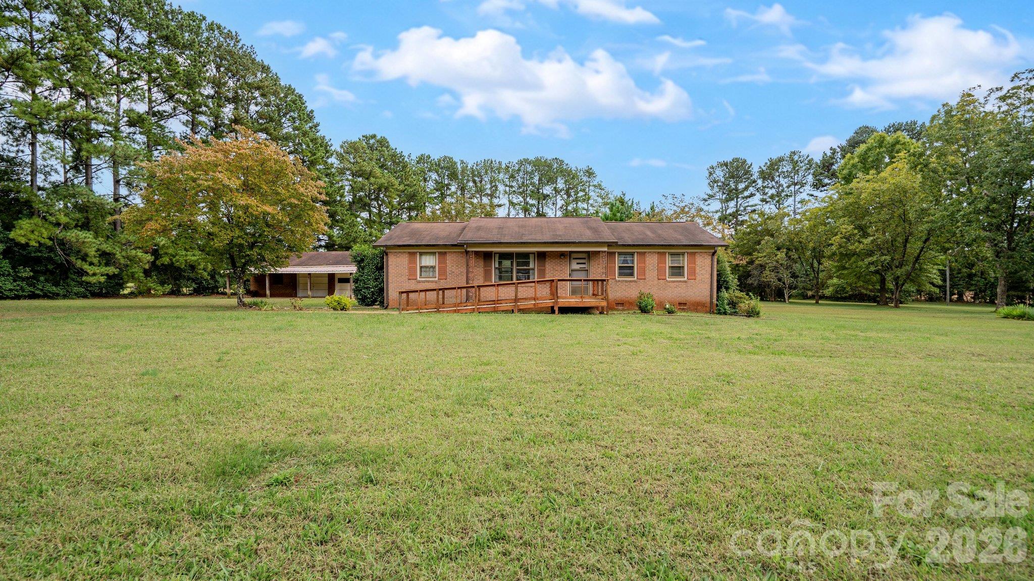 6007 Mooresville Road — photo
