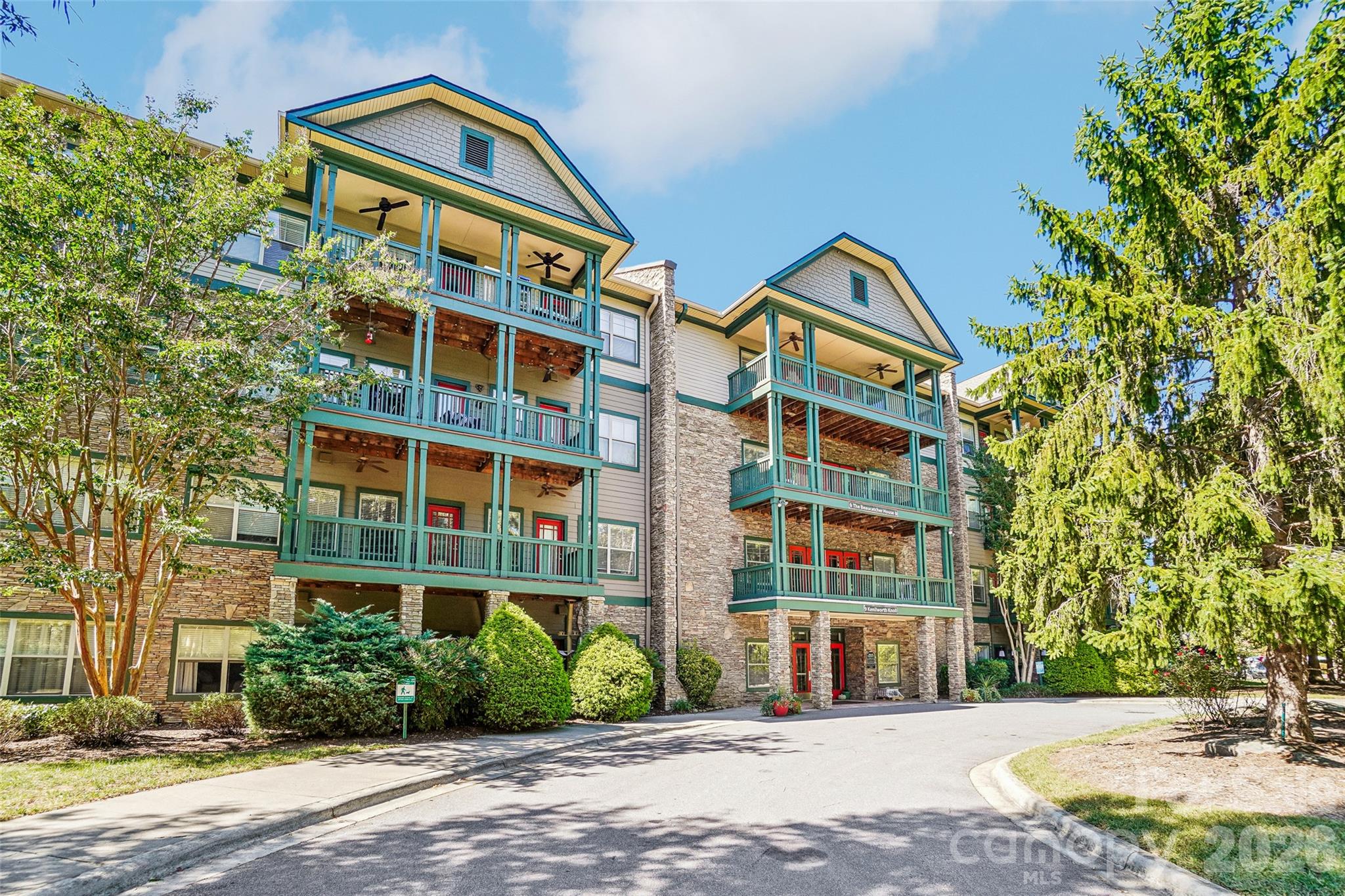 9 Kenilworth Knolls Unit 201 — photo