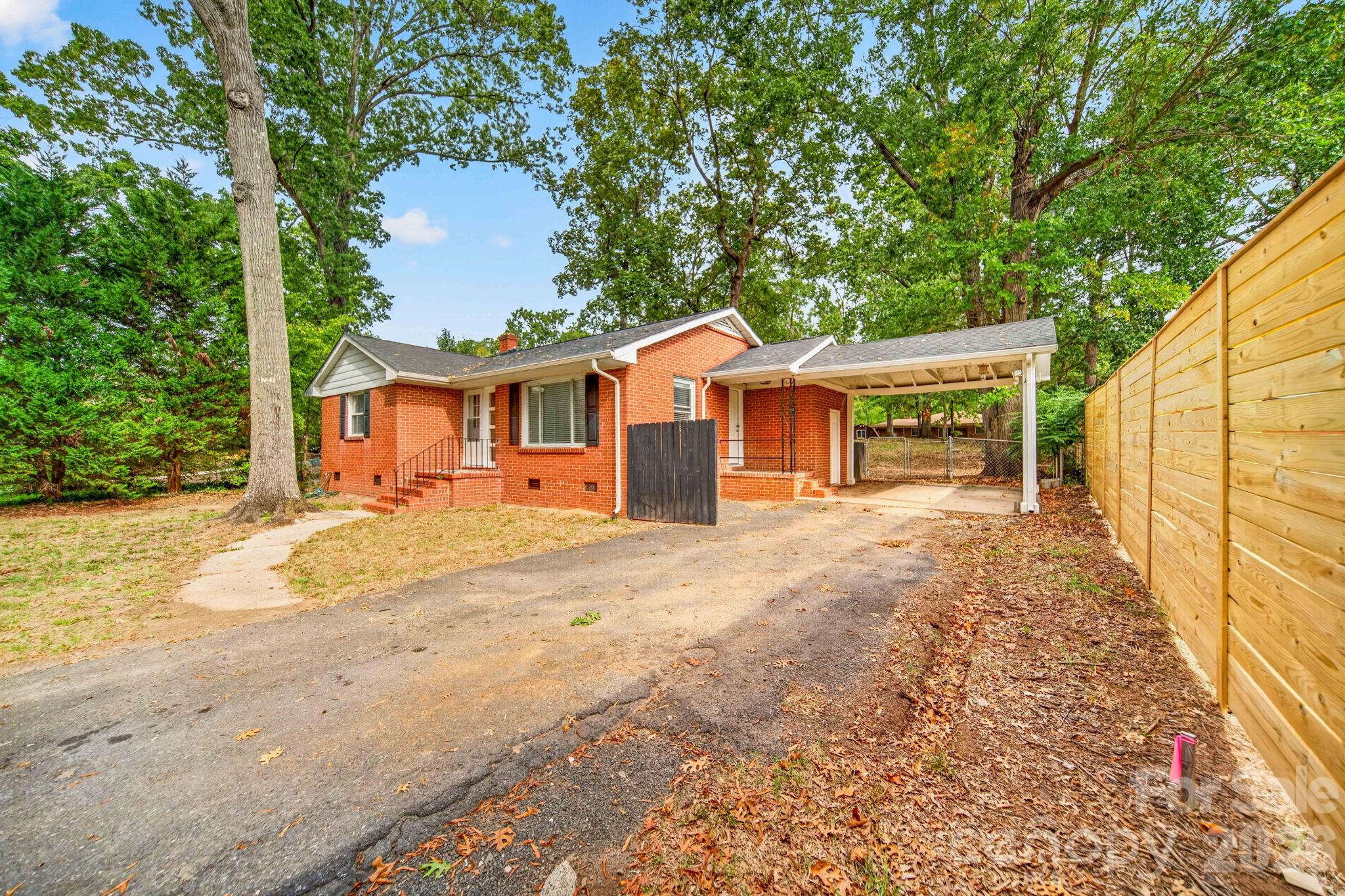 706 Brian Circle — photo
