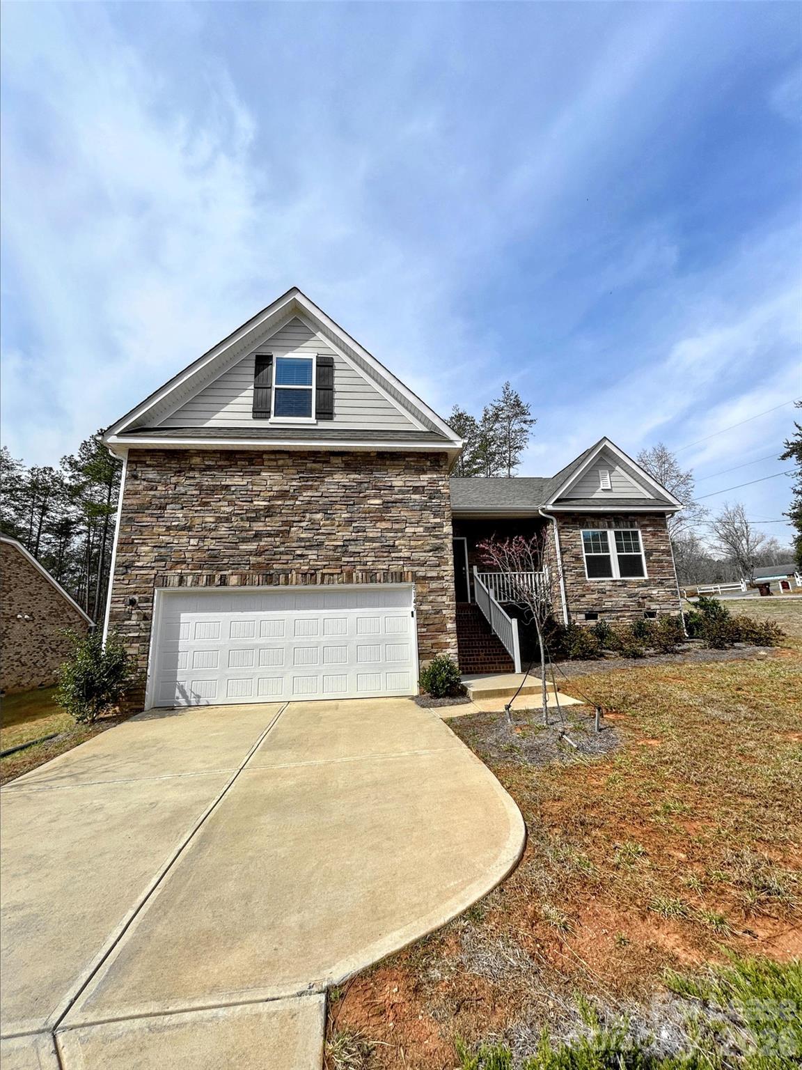 8149 Long Island Road — photo