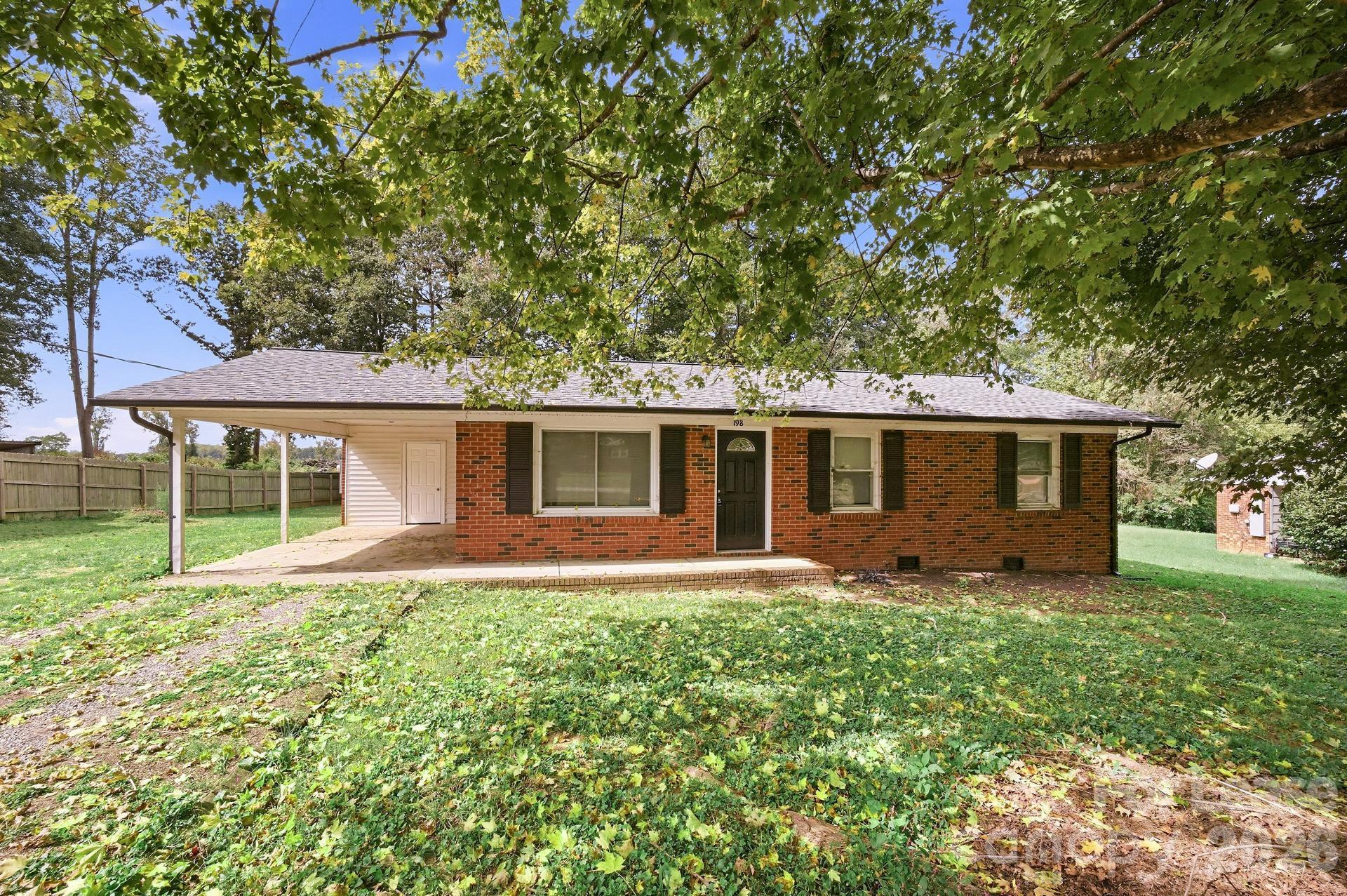 198 Harriet Lane — photo