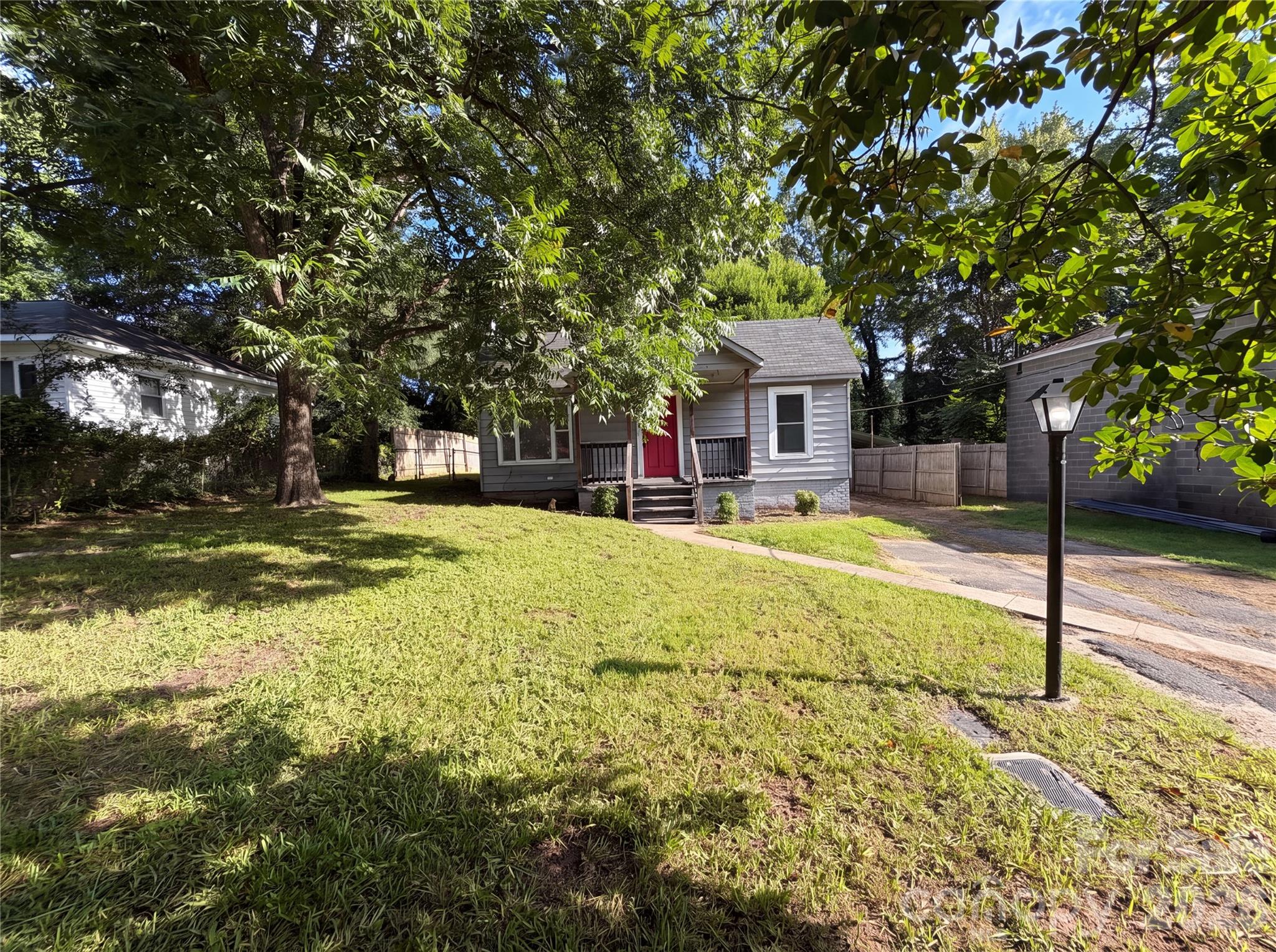 831 Fairview Street — photo
