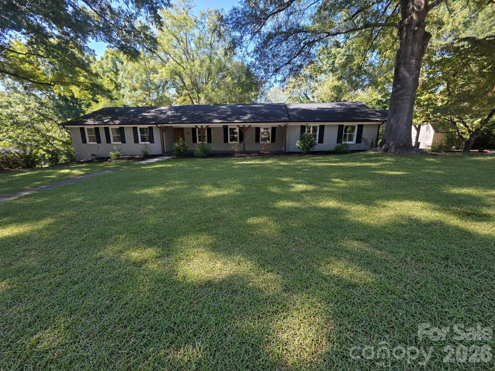 570 Crestside Drive SE — photo