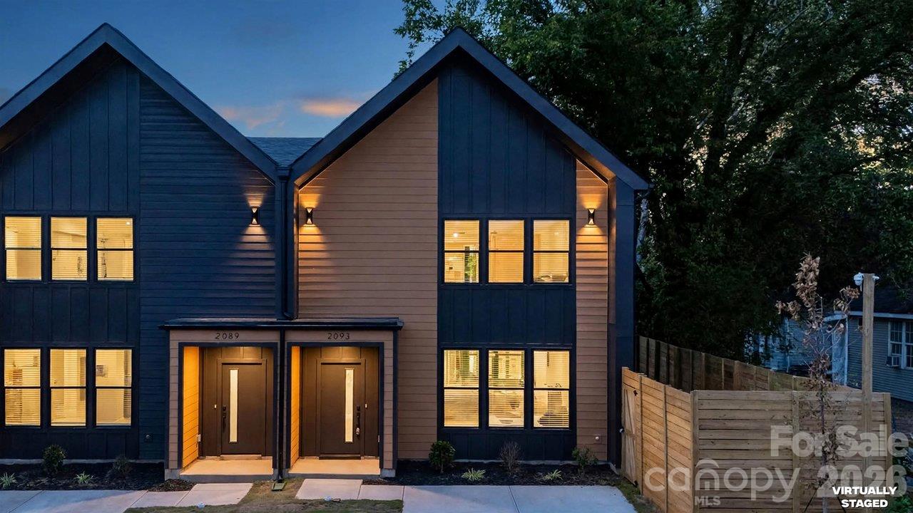 2093 Custer Street — photo