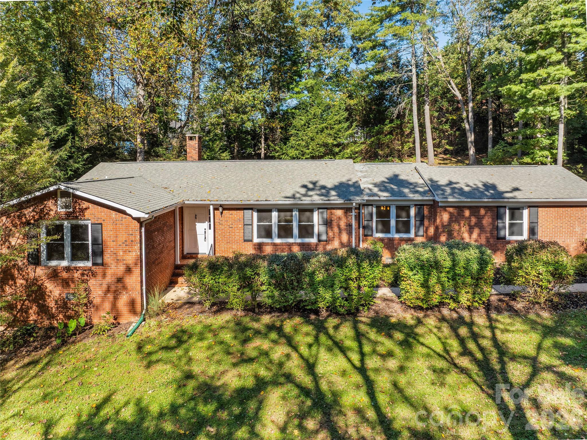 133 Kent Lane — photo