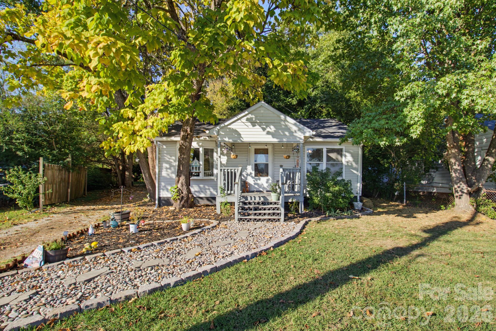 111 Englewood Drive — photo