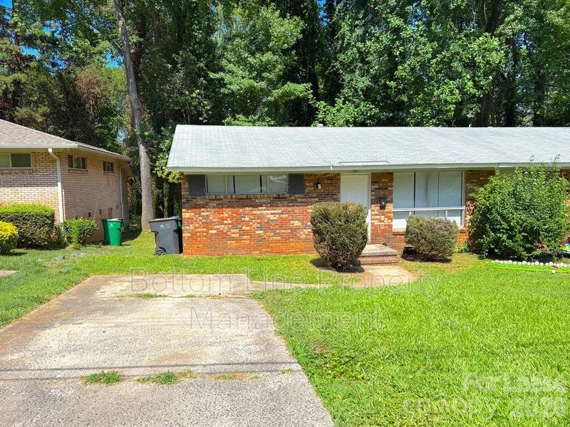 561 Blendwood Drive — photo