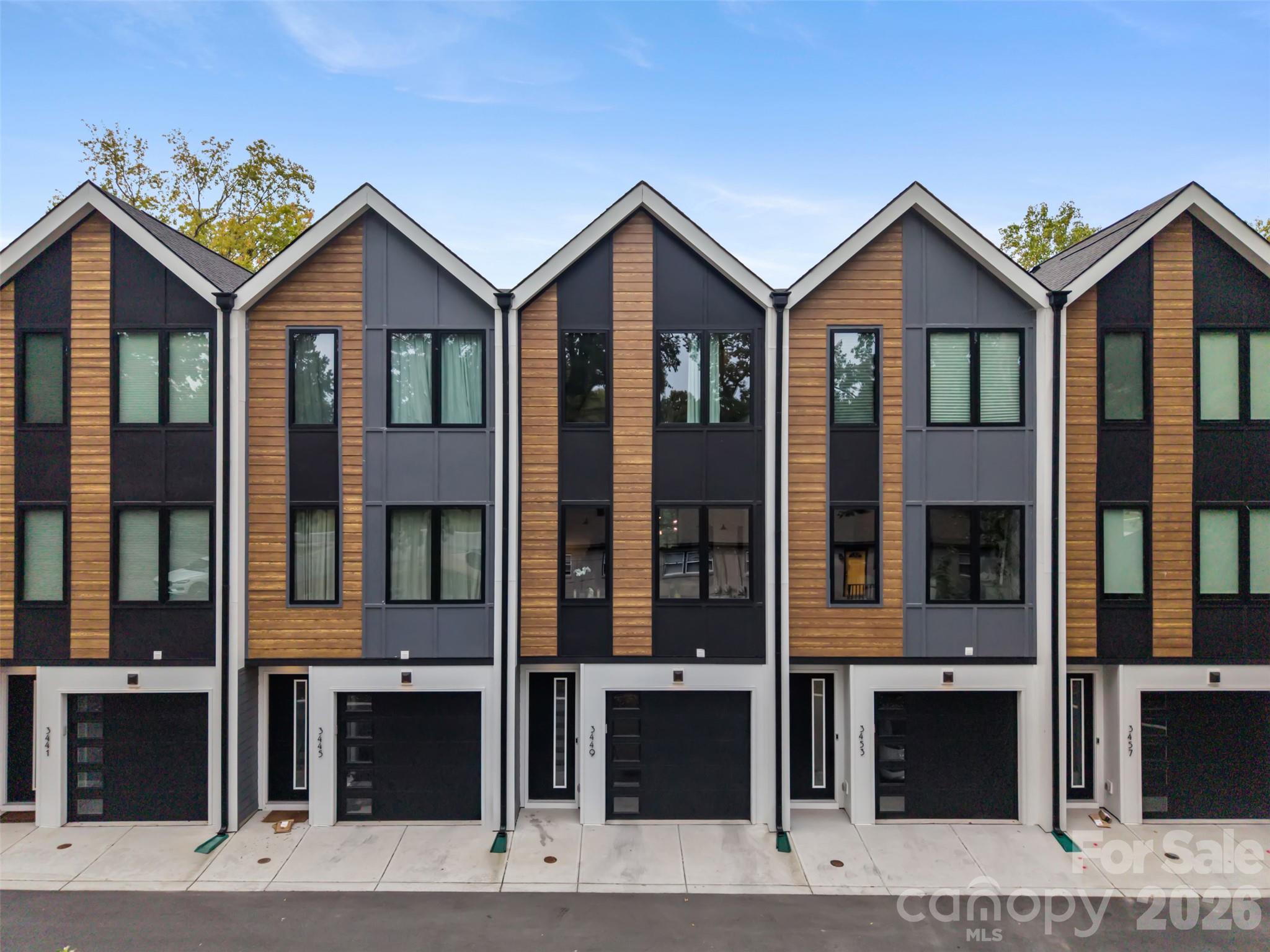 3449 Byrnes Street — photo