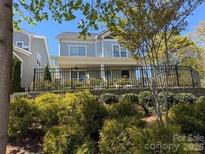 527 E Huntersville Concord Road E — photo