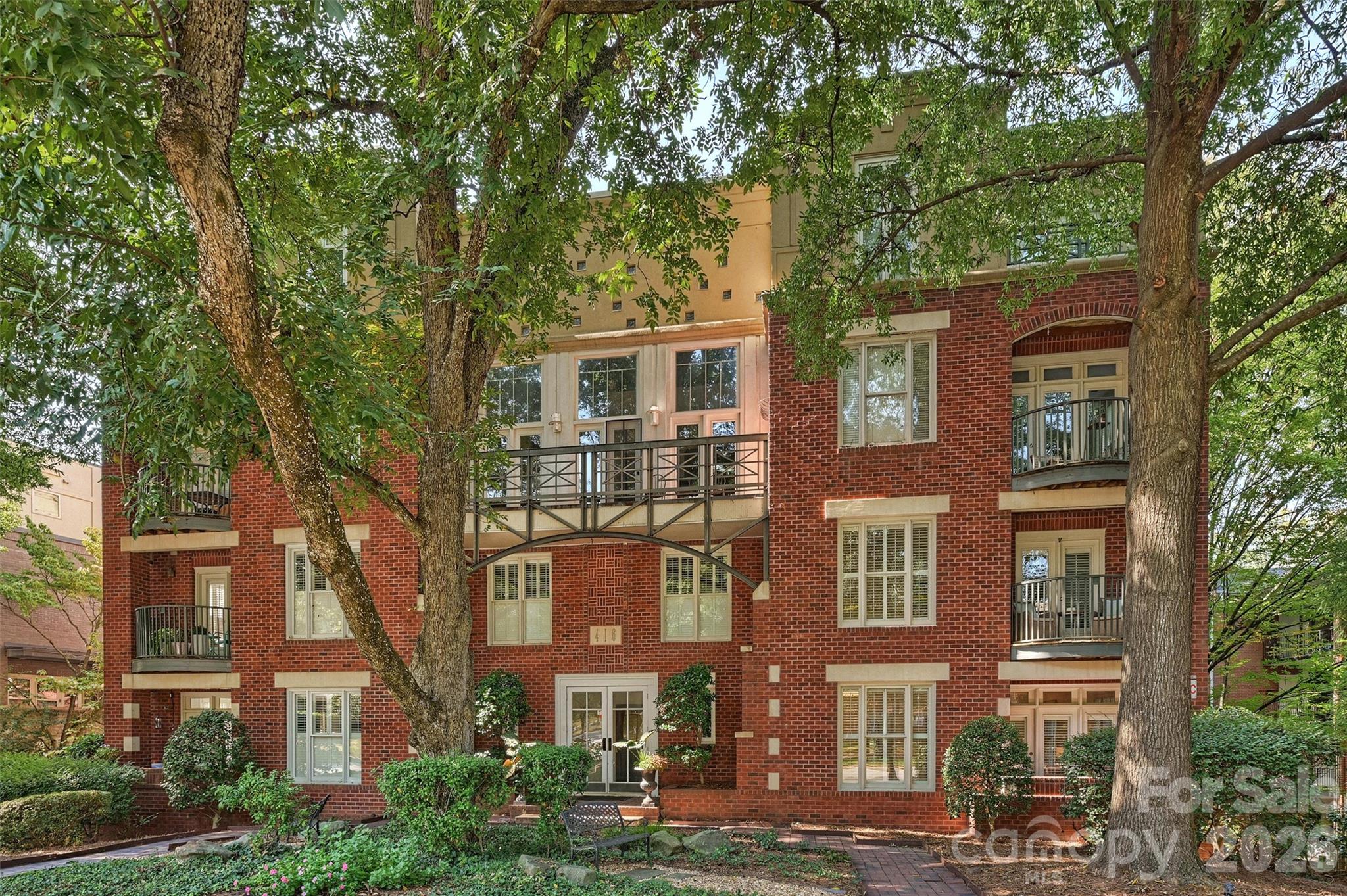 416 Queens Road Unit 1 — photo