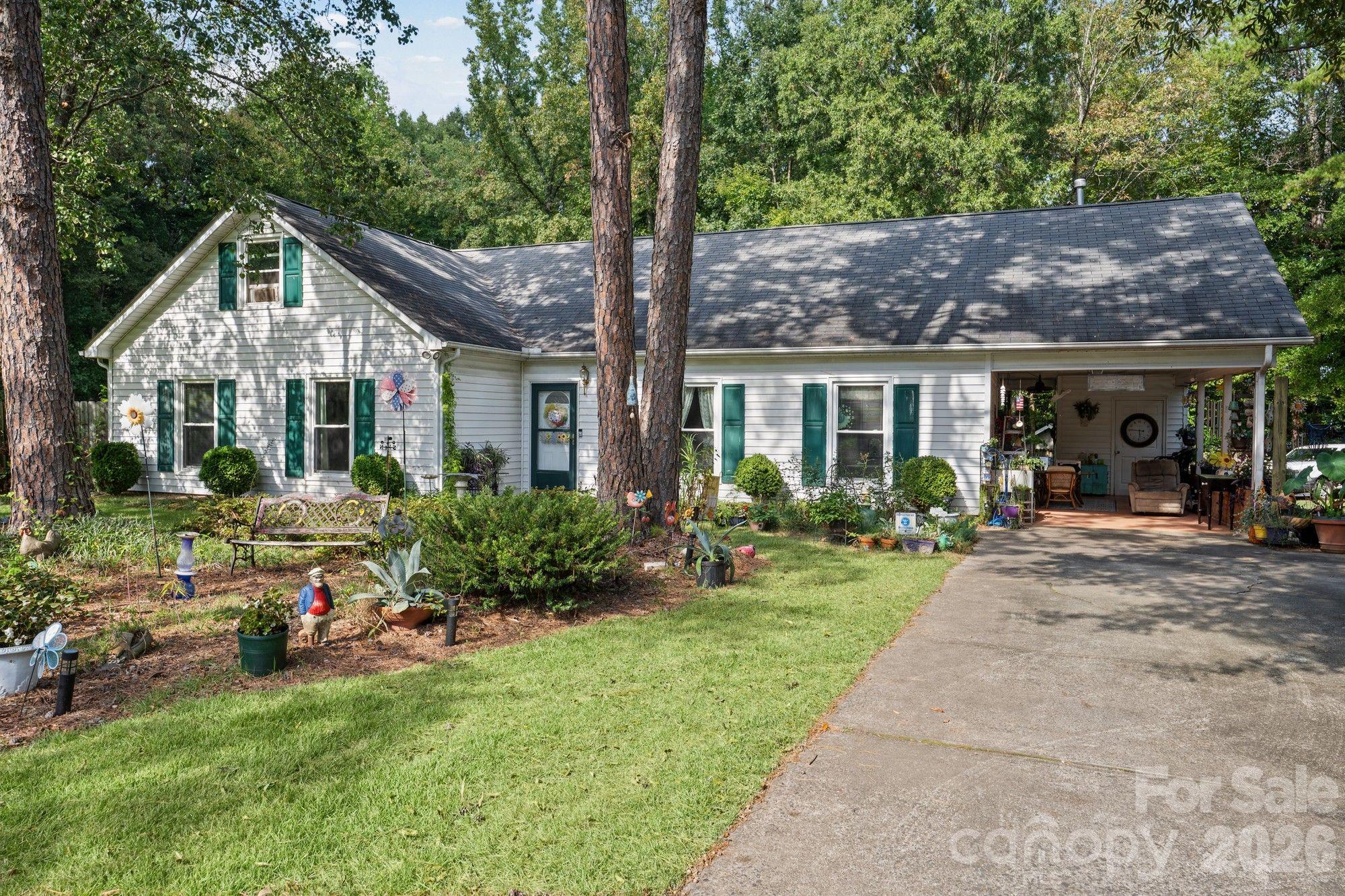 11210 Walking Horse Lane — photo
