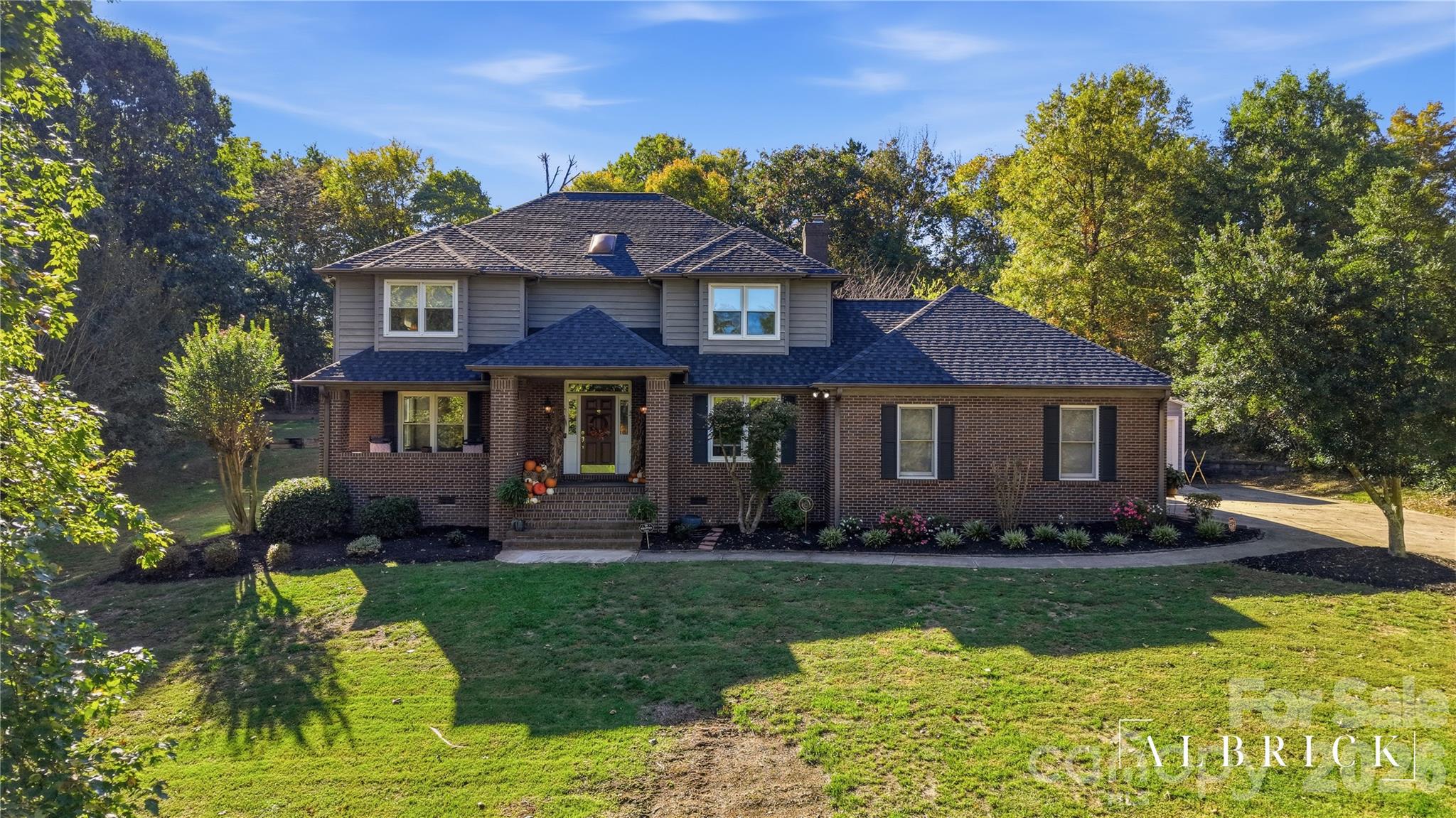 1419 Dennbriar Drive NW — photo
