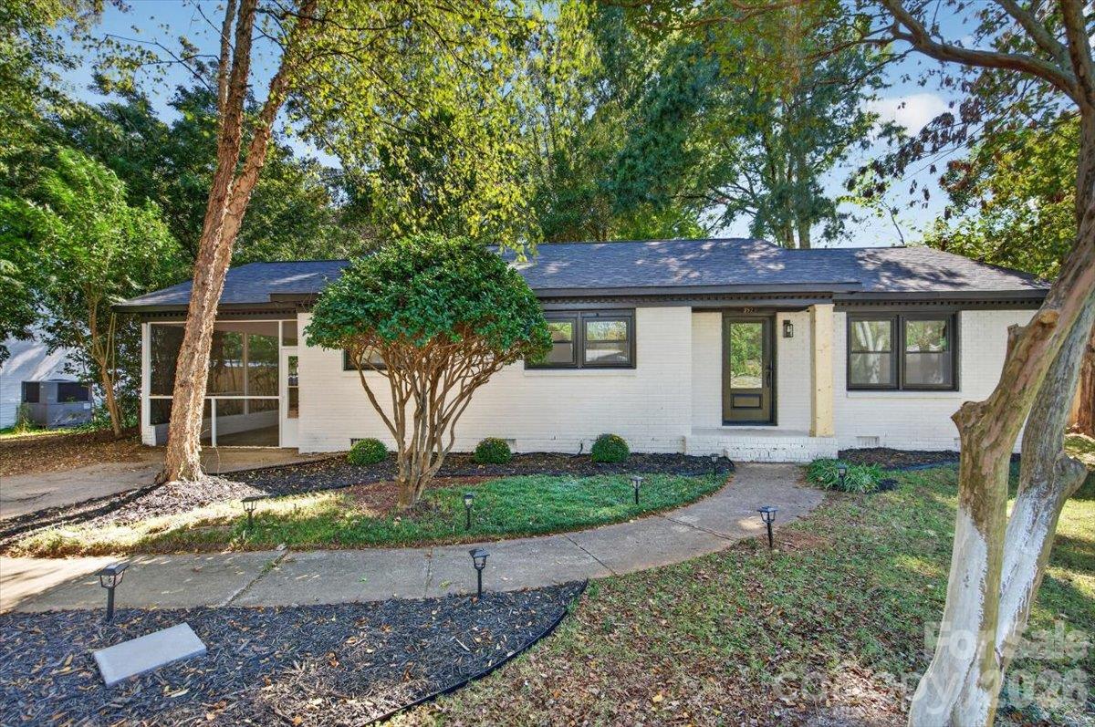 3921 Havenwood Road — photo