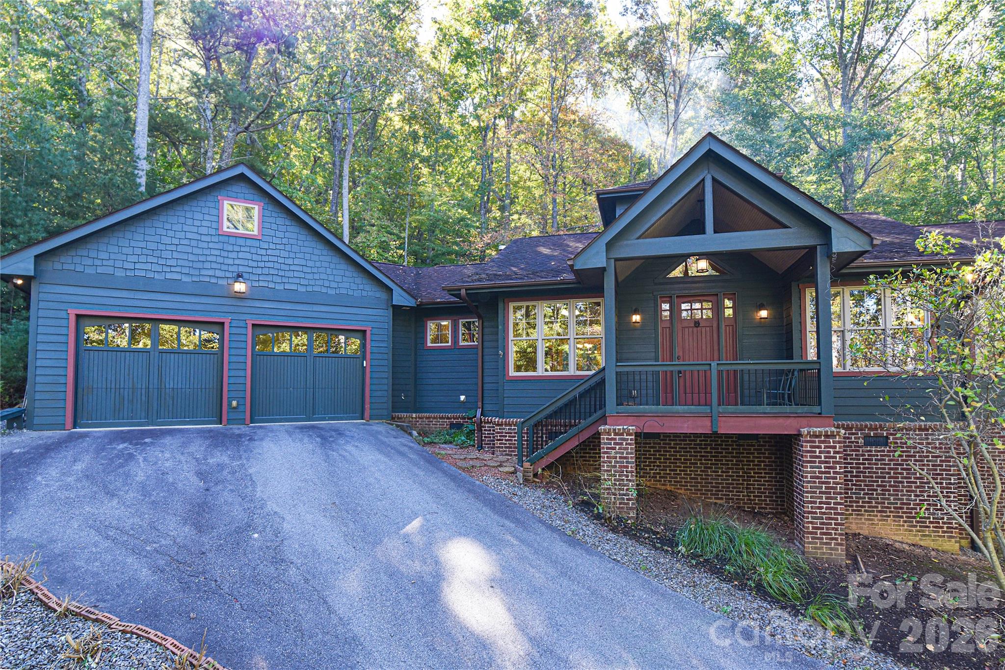 39 Oak Hollow Drive — photo