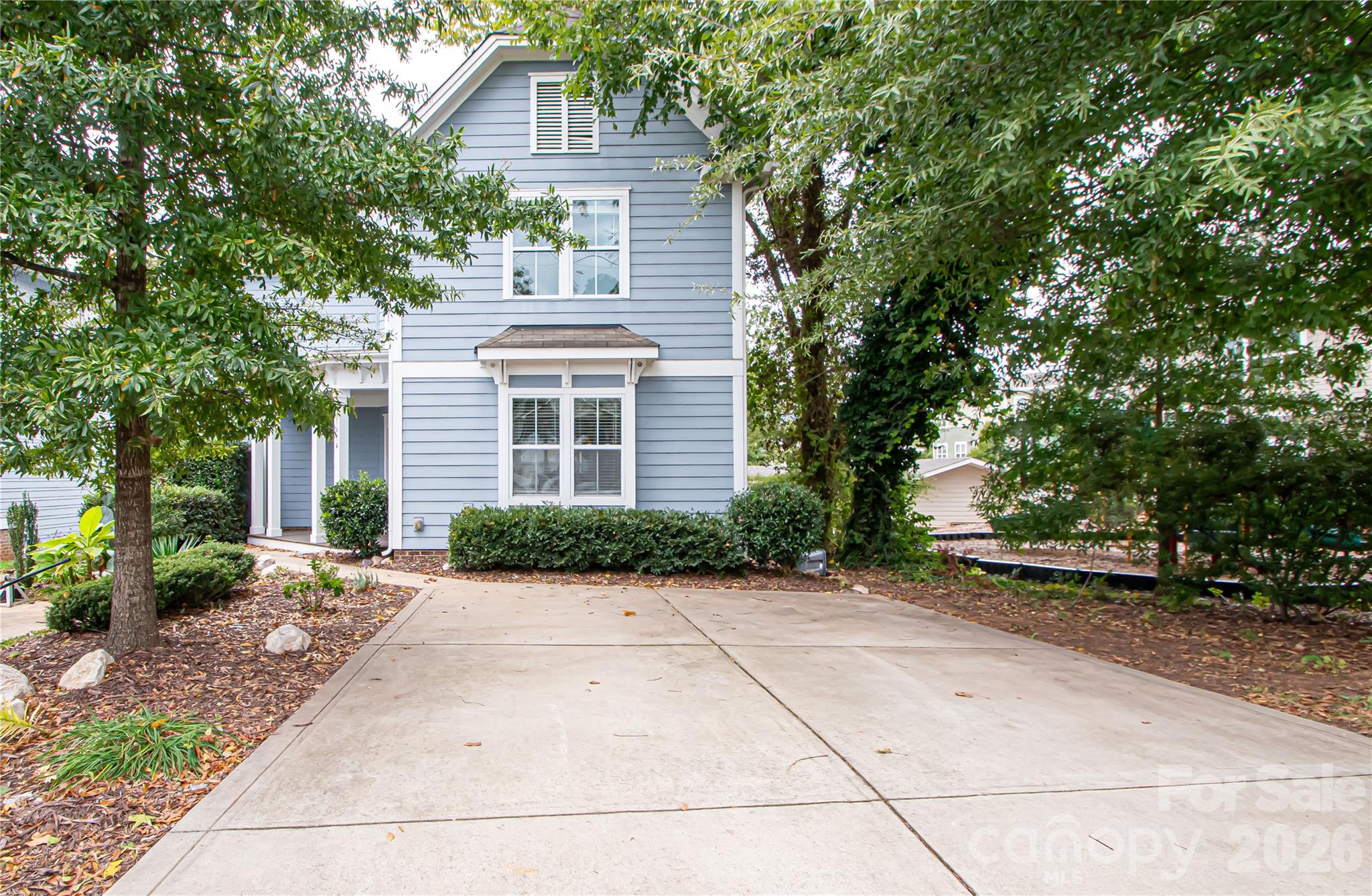 1614 Luther Street — photo