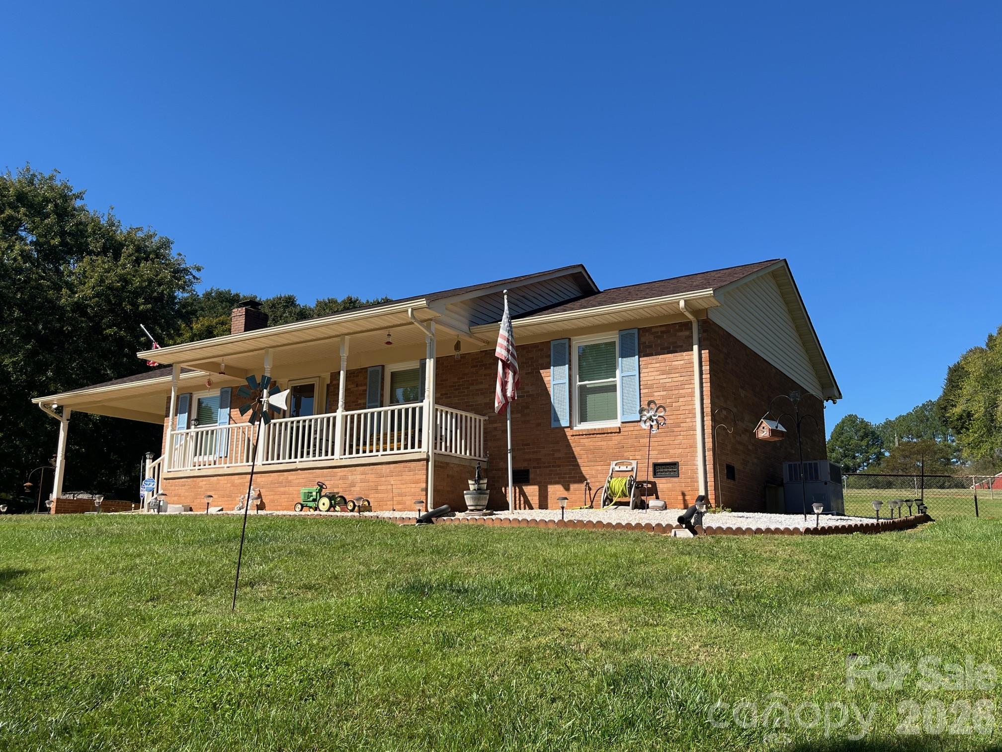 109 Crestbrook Circle — photo