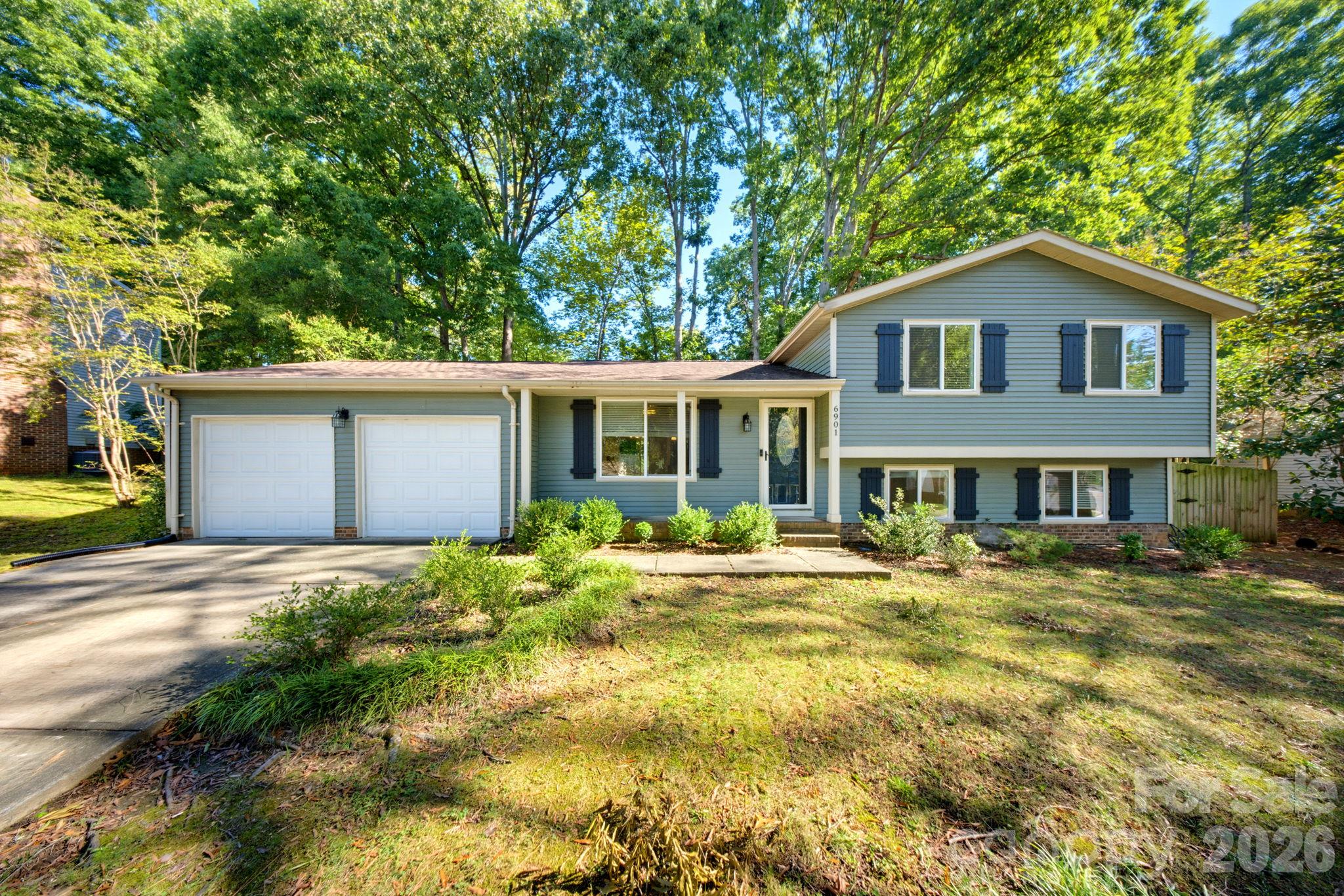 6901 Rollingridge Drive — photo