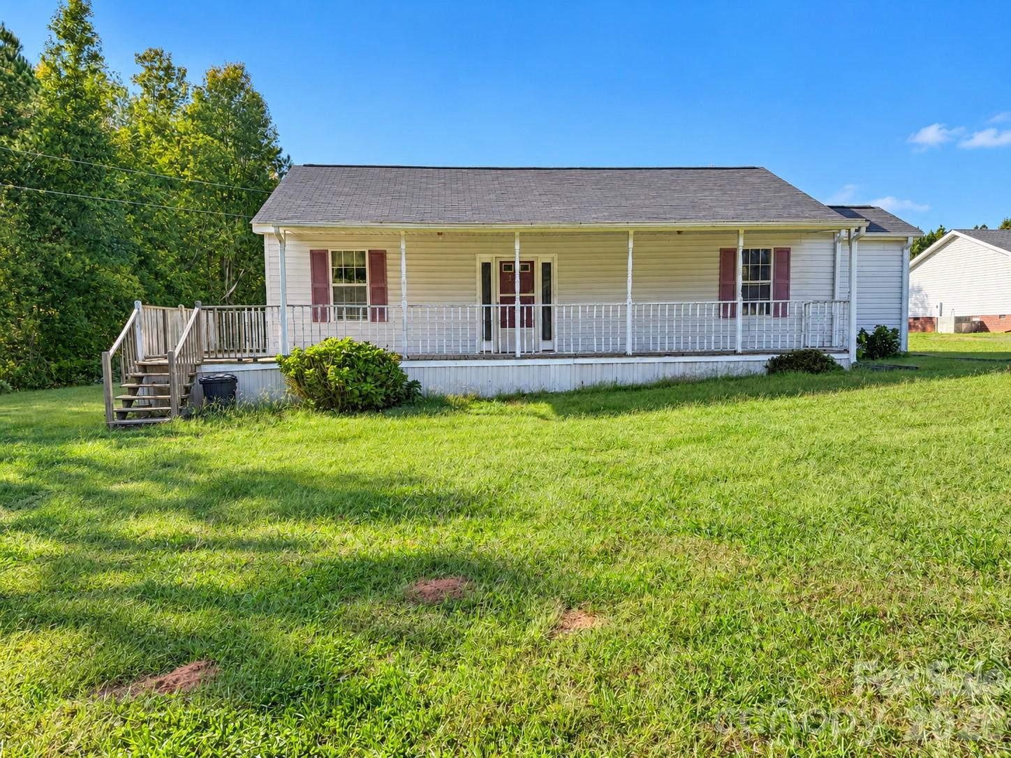 1647 Old Pinckney Road — photo