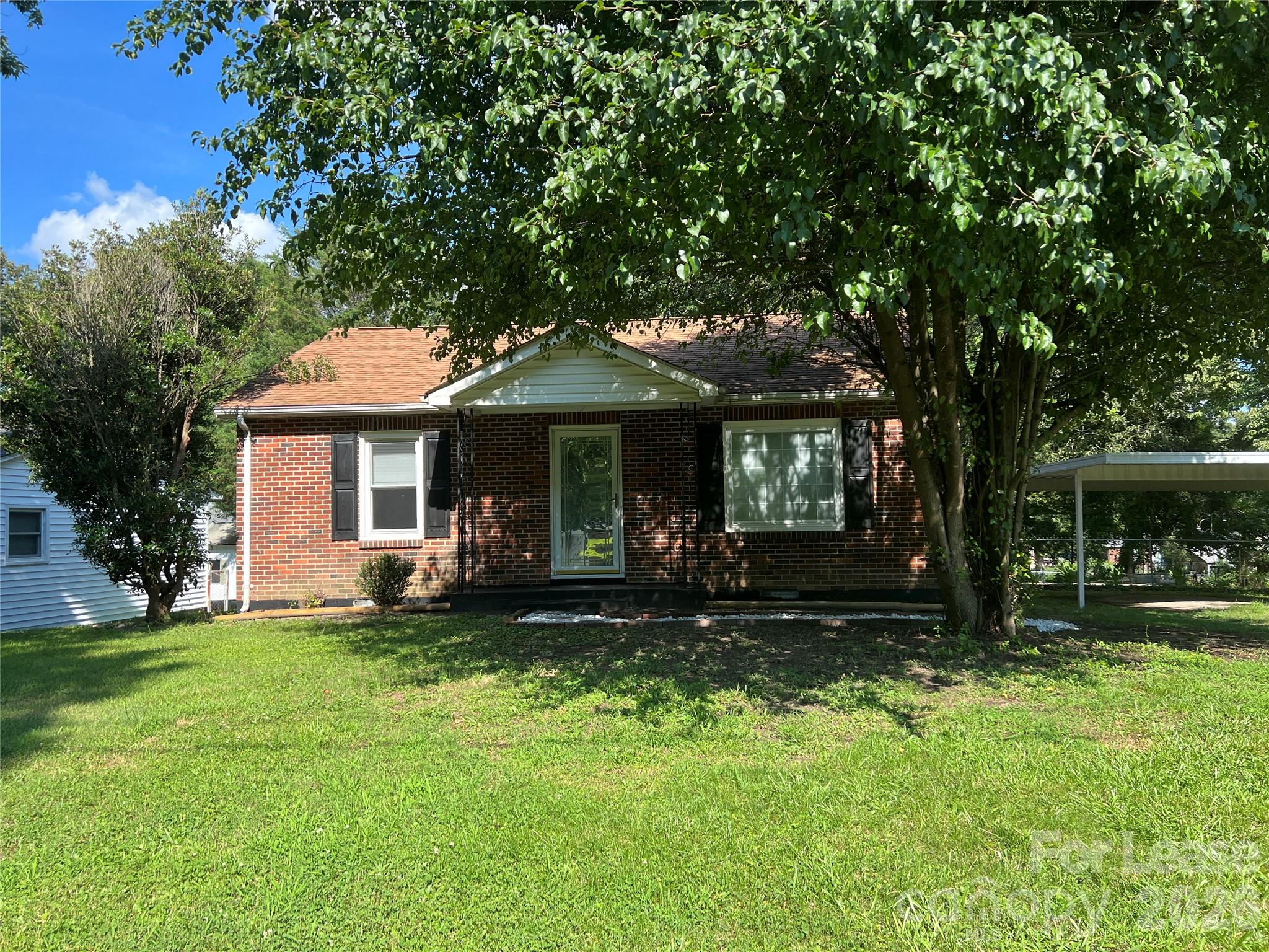1302 White Lane — photo