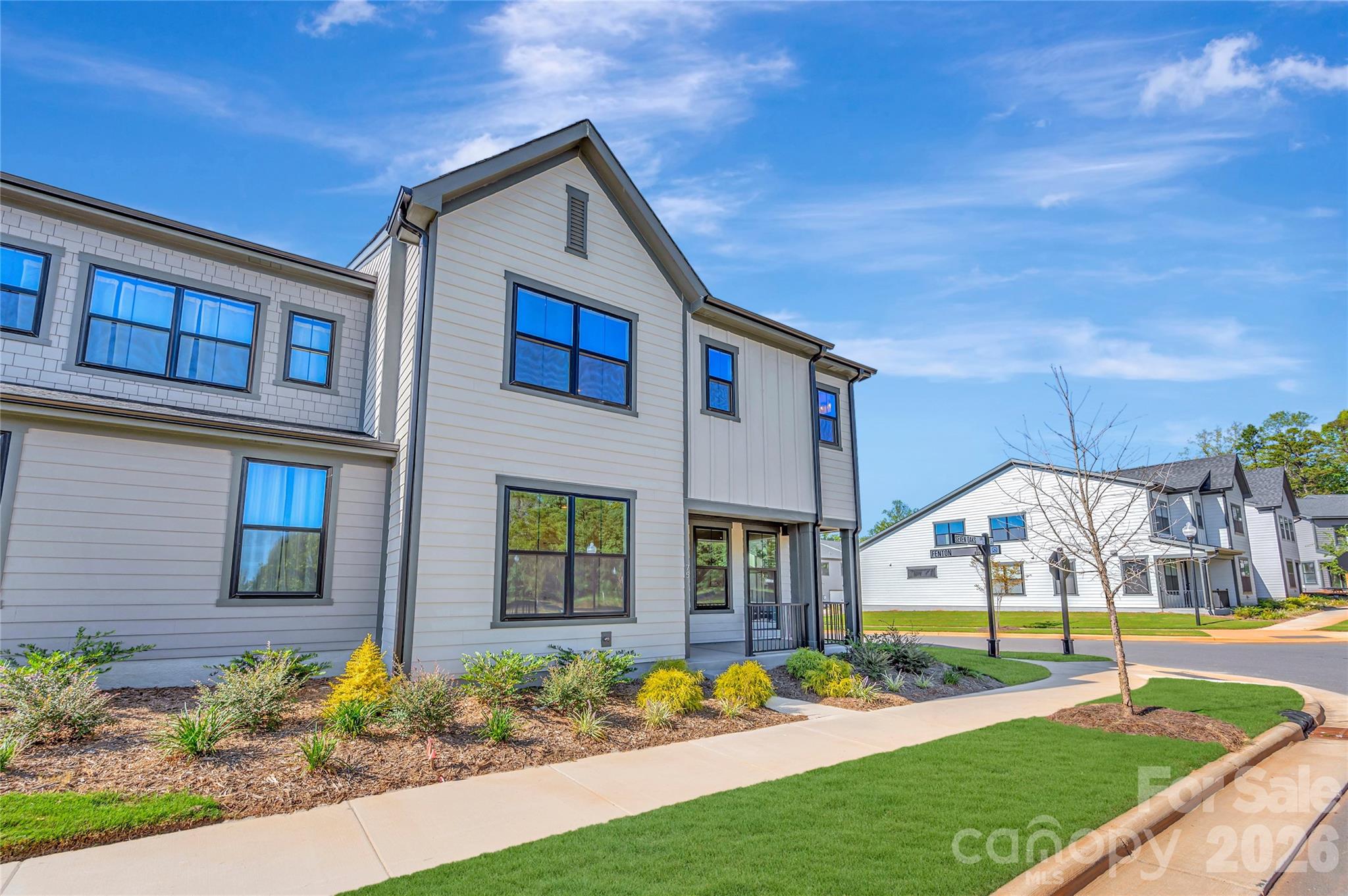 75 Seven Oaks Landing — photo