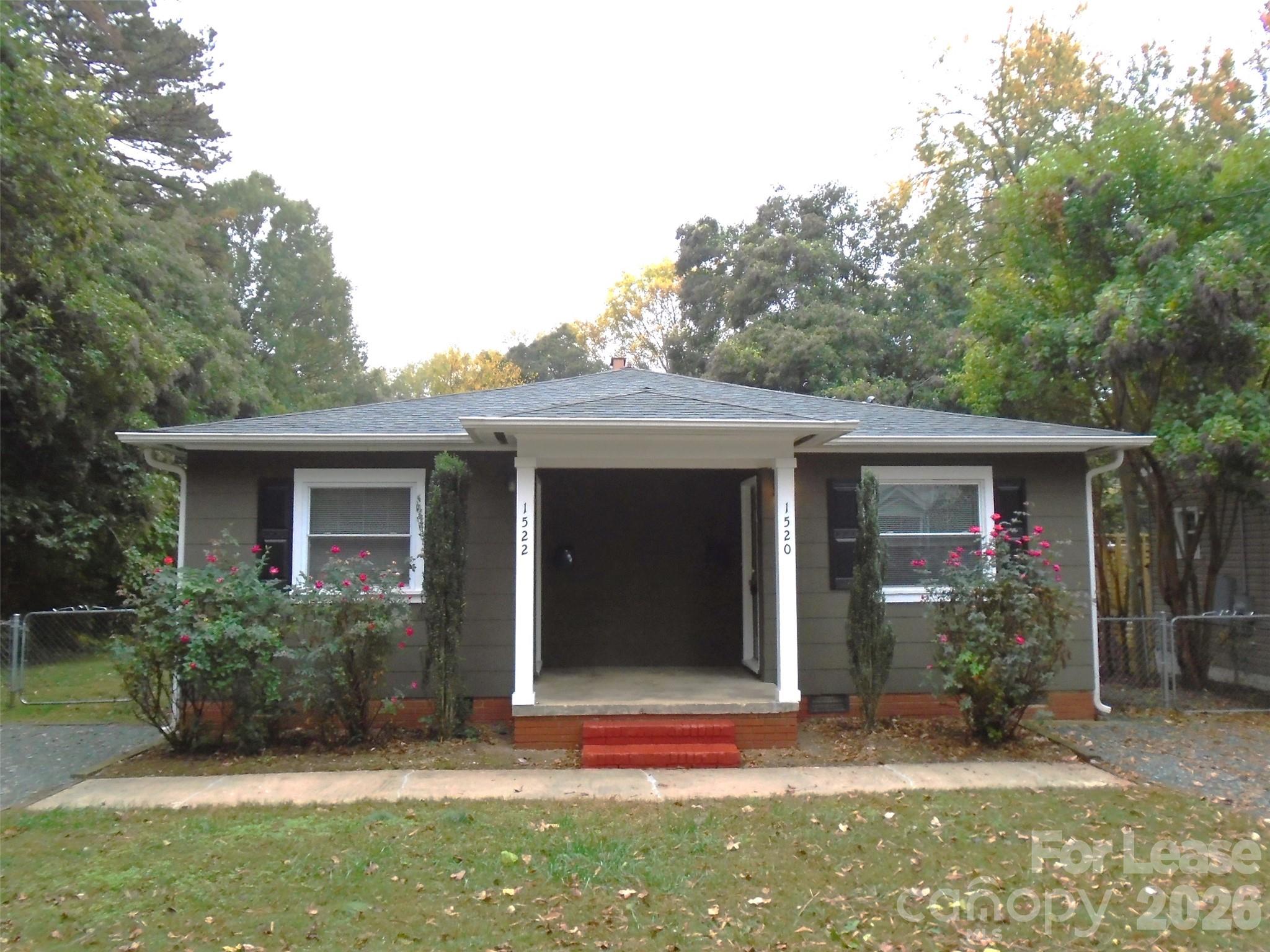 1520 Downs Avenue — photo