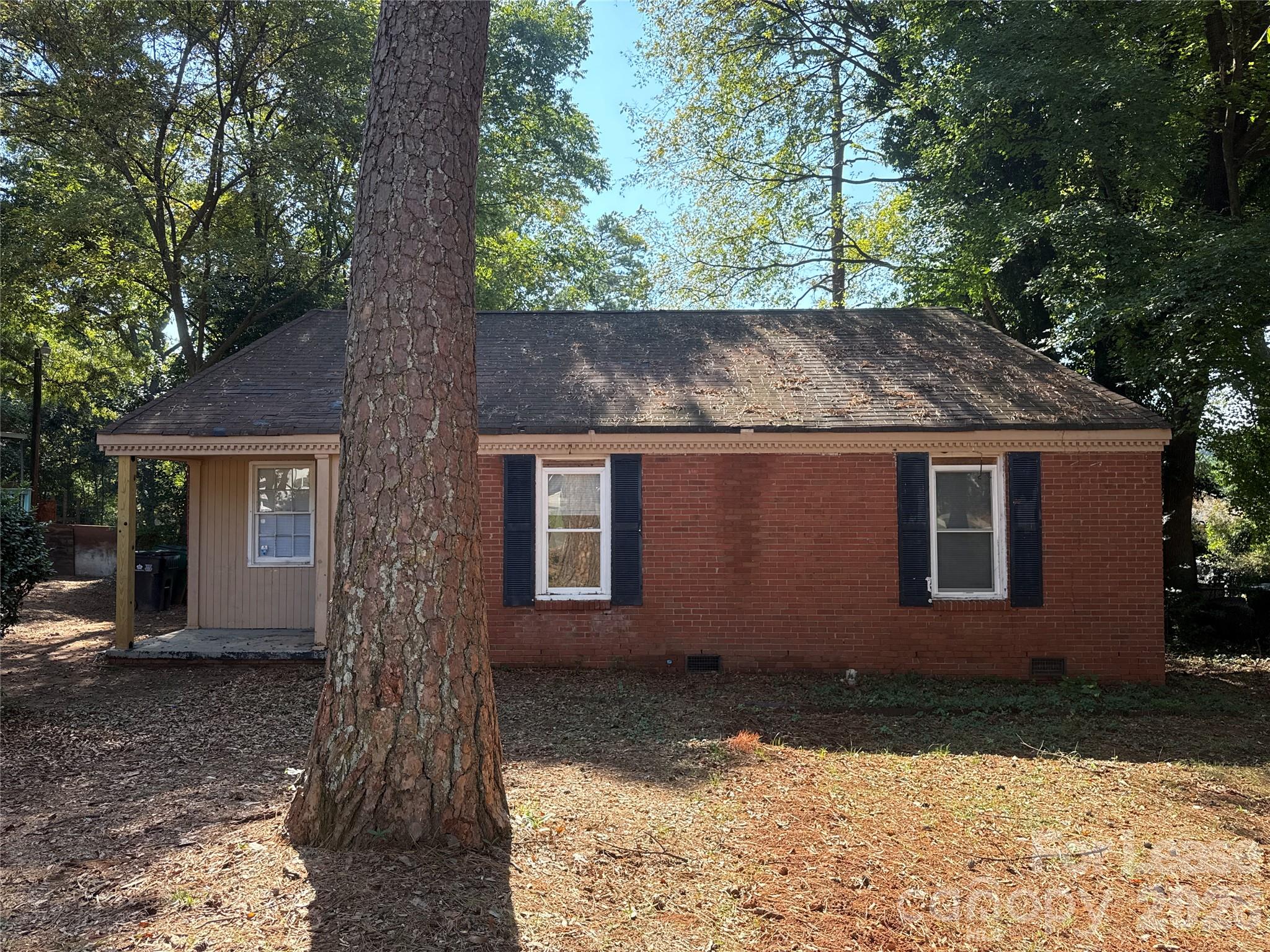 5135 Grapevine Drive — photo