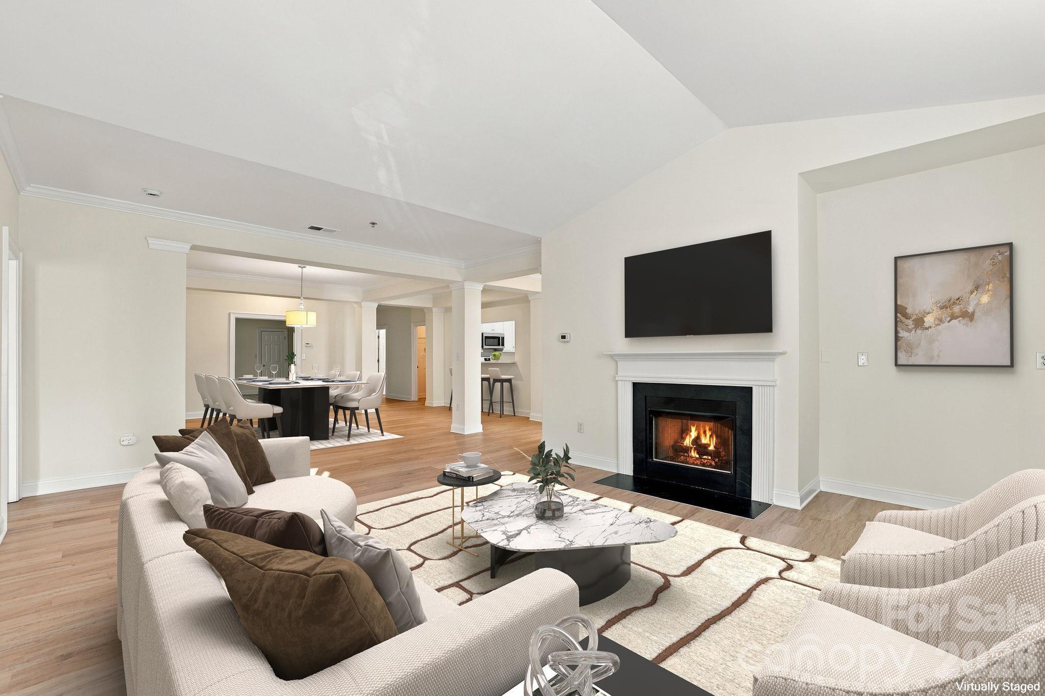 5601 Fairview Road Unit 10 — photo