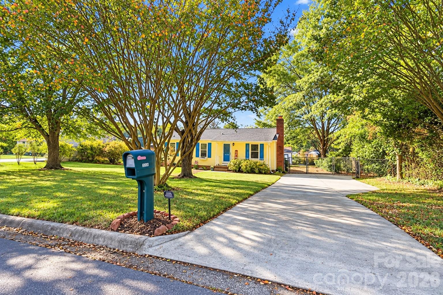 1509 Yellowstone Court — photo