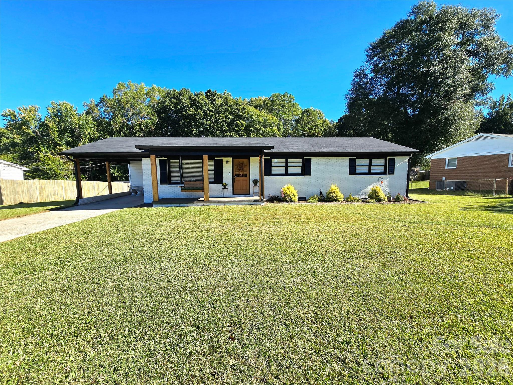 2610 Fairgreen Drive — photo