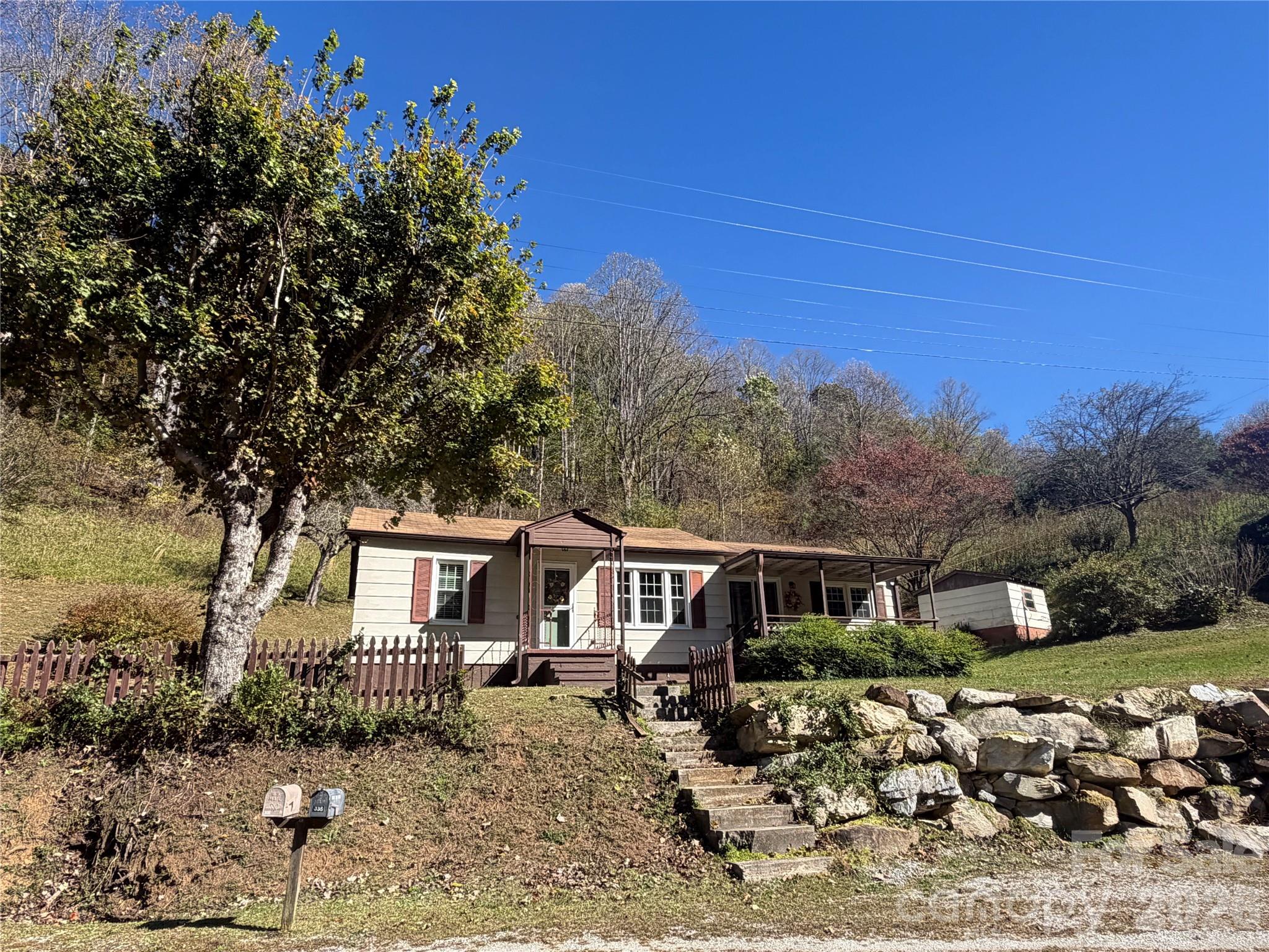 338 Sweet Creek Road — photo
