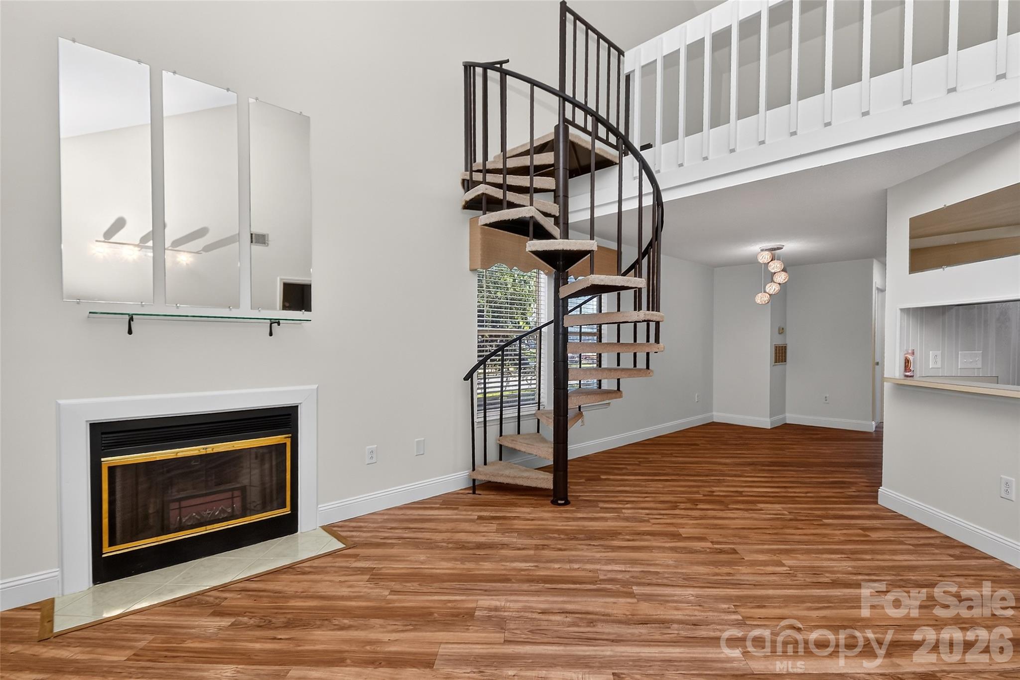 2559 Stockbridge Drive Unit B — photo