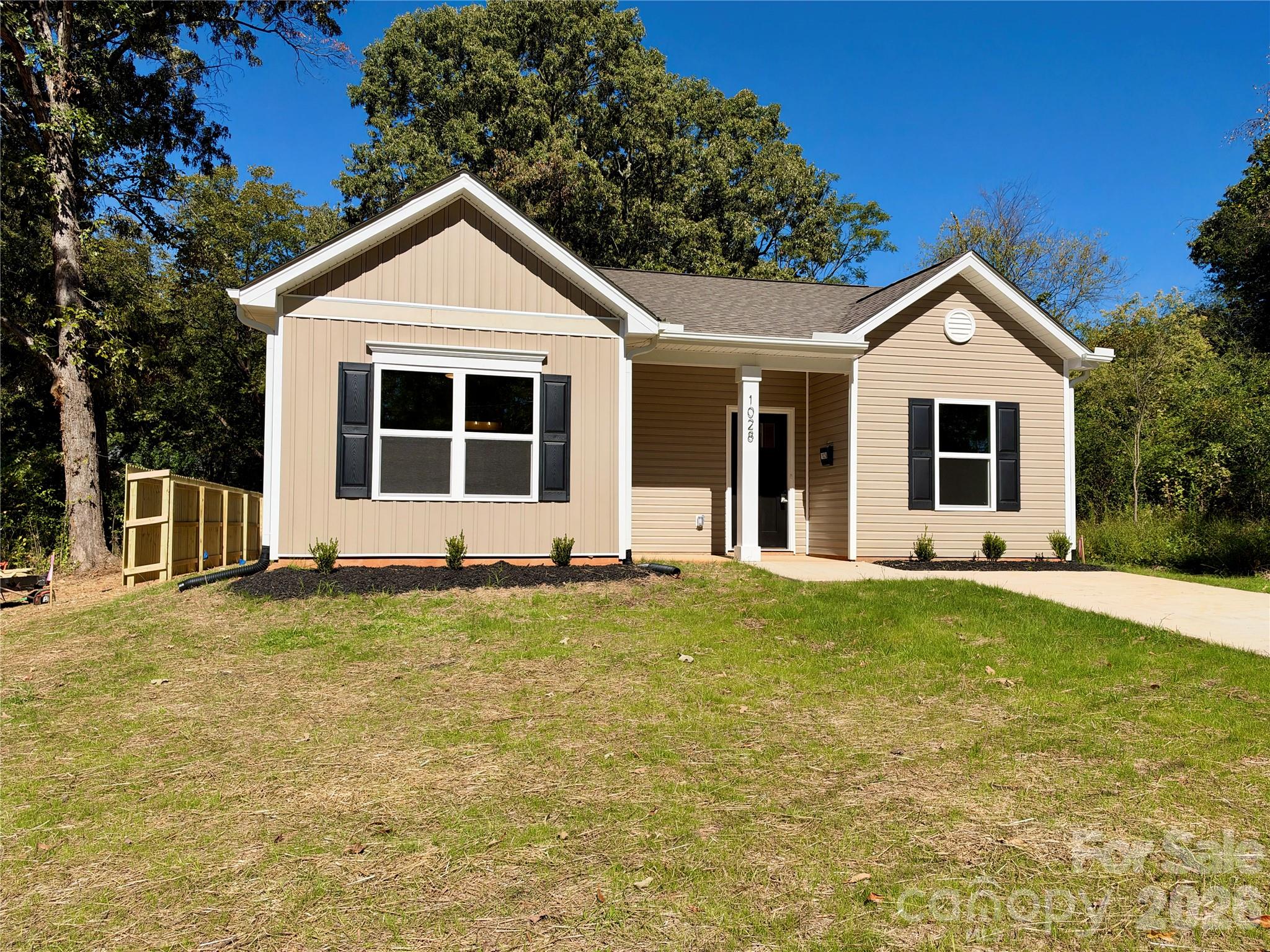 1028 Saratoga Drive — photo