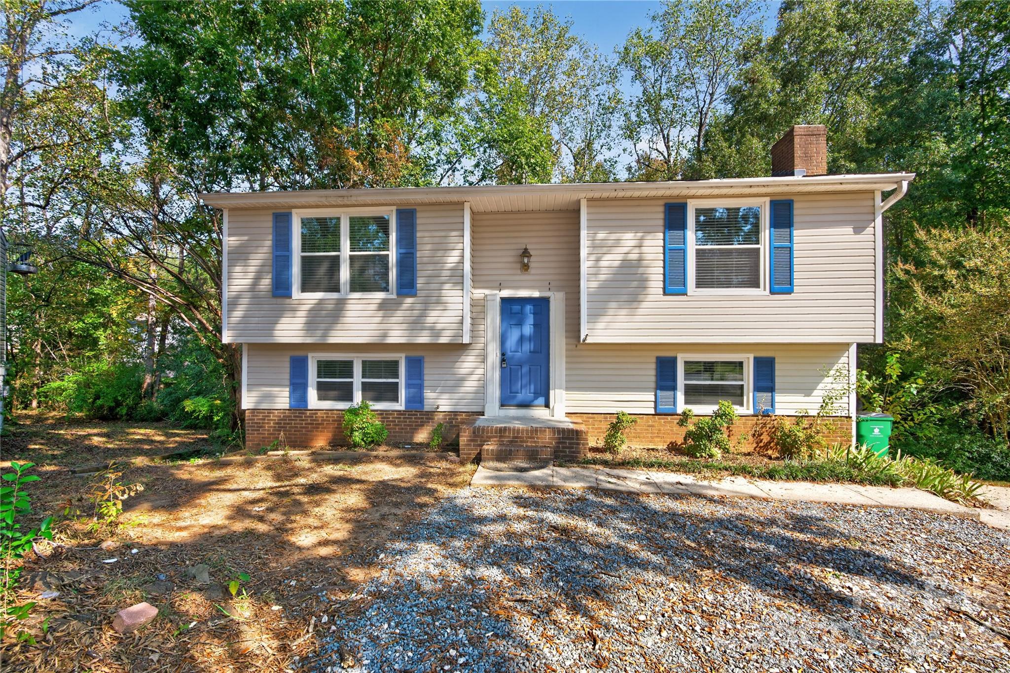 5011 Forest Mountain Court — photo