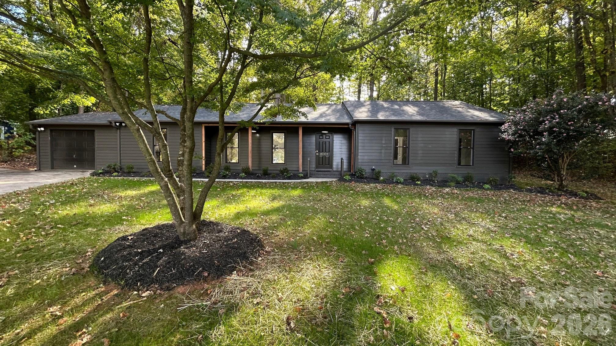 8001 Saddlehorse Lane — photo