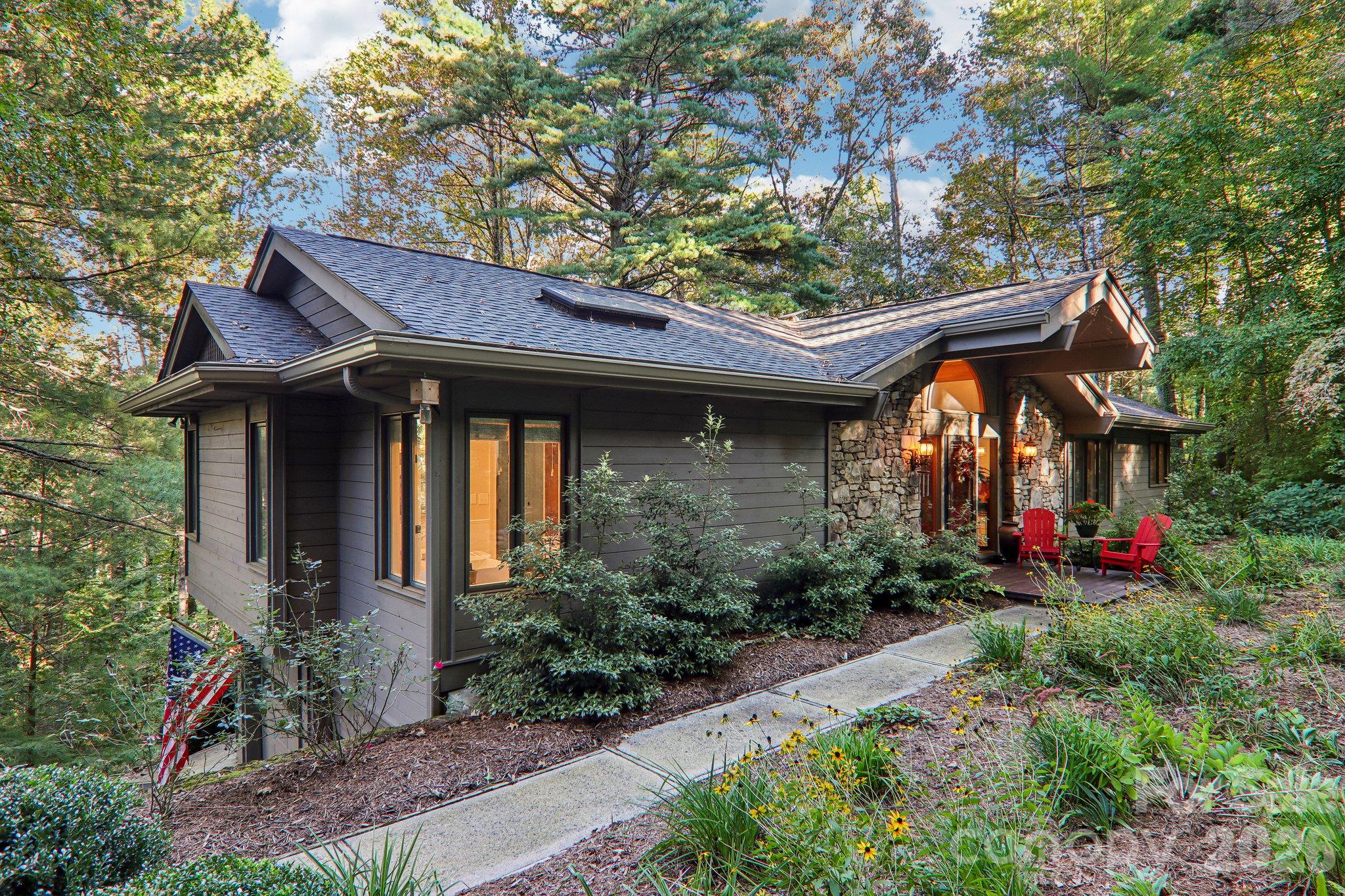 212 Pheasant Run — photo