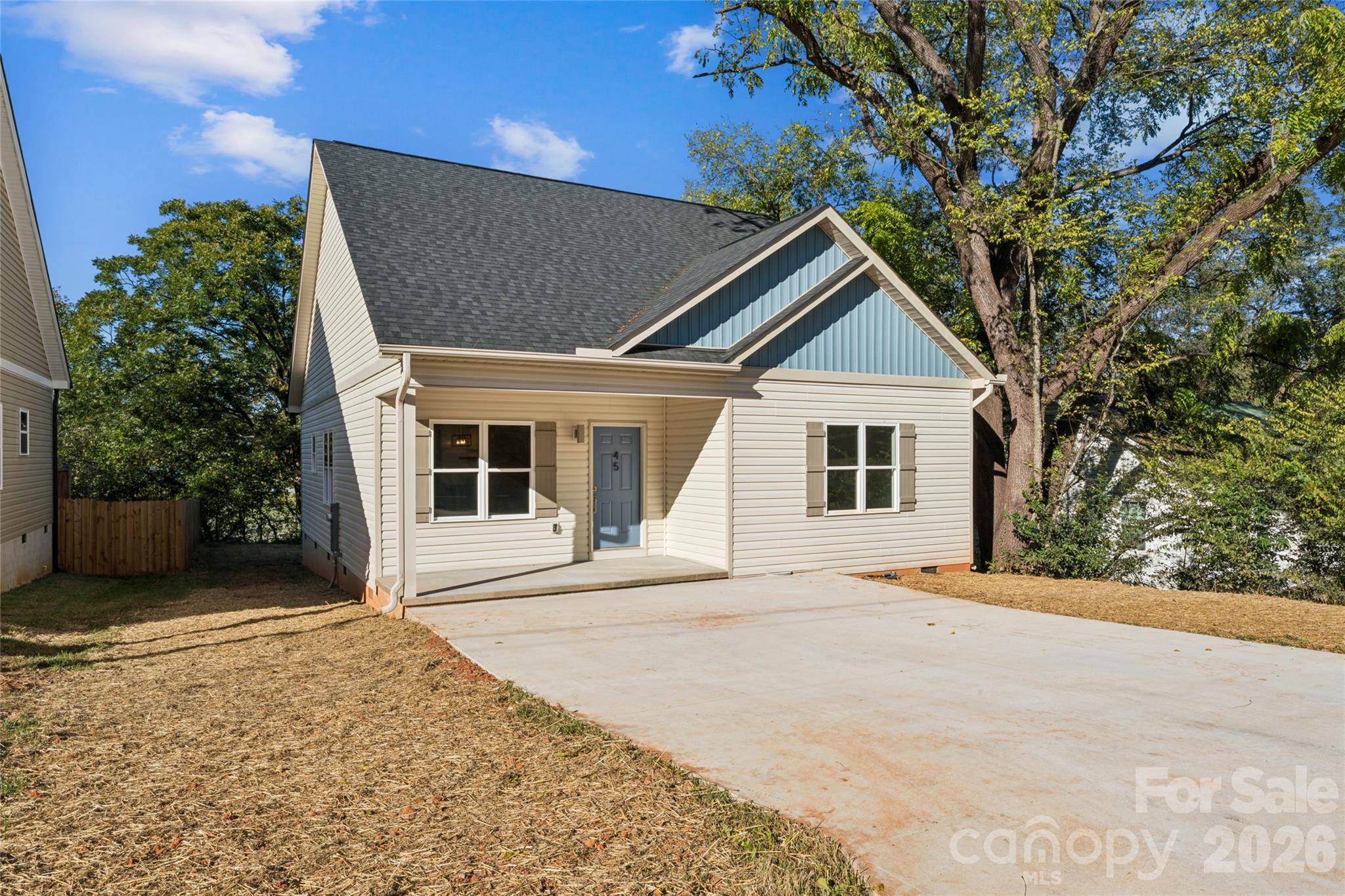 45 Robbins Circle — photo
