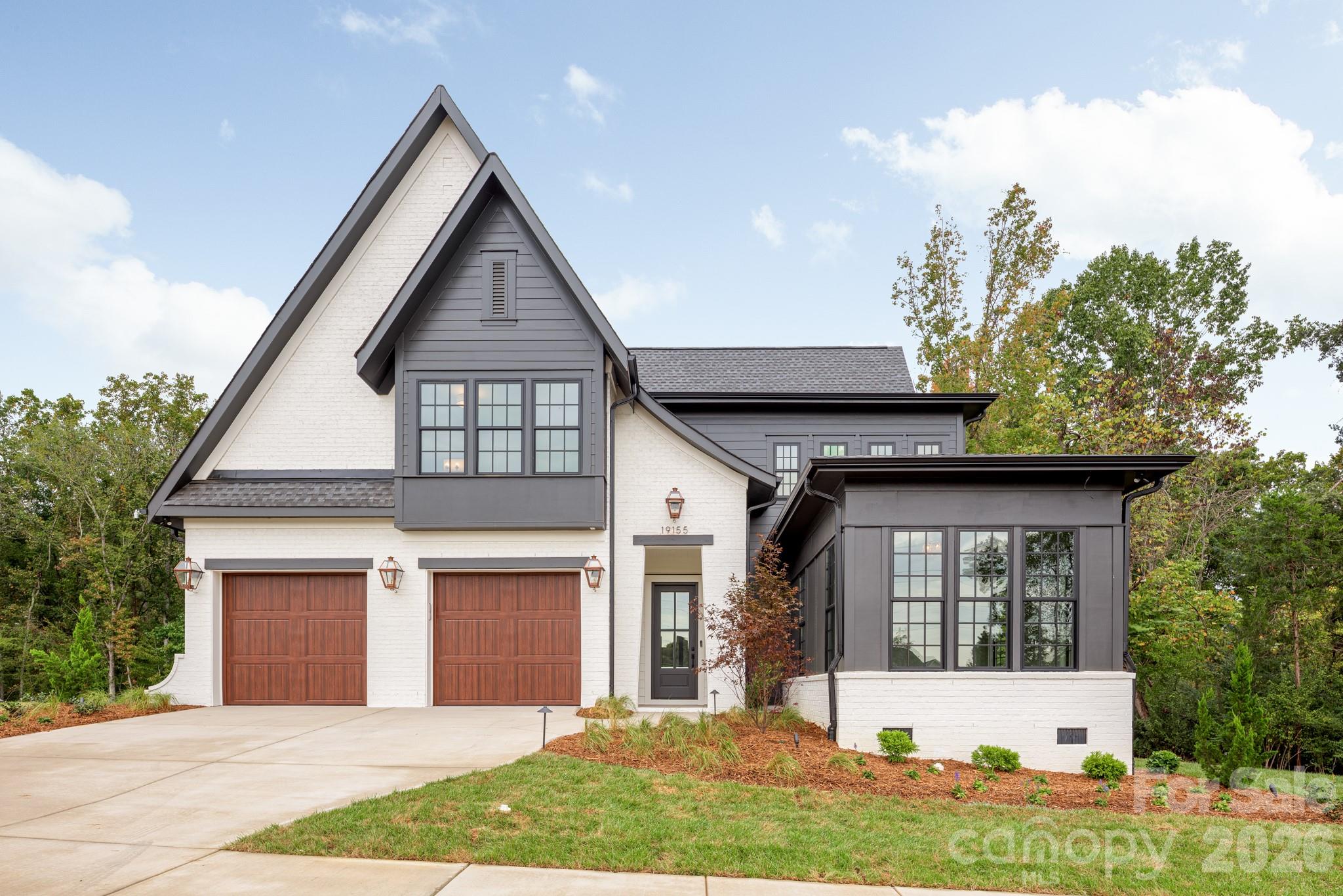 5549 Fairview Road — photo