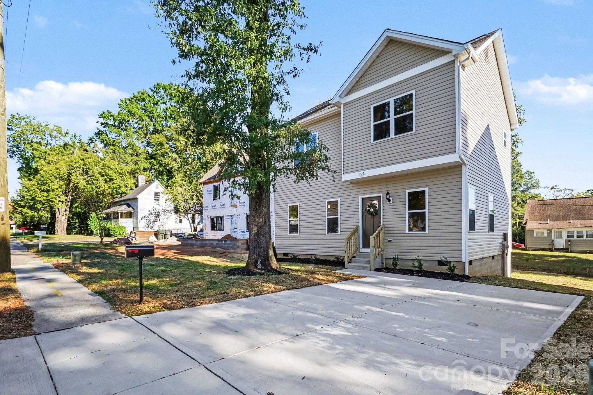 121 Buffalo Avenue NW — photo